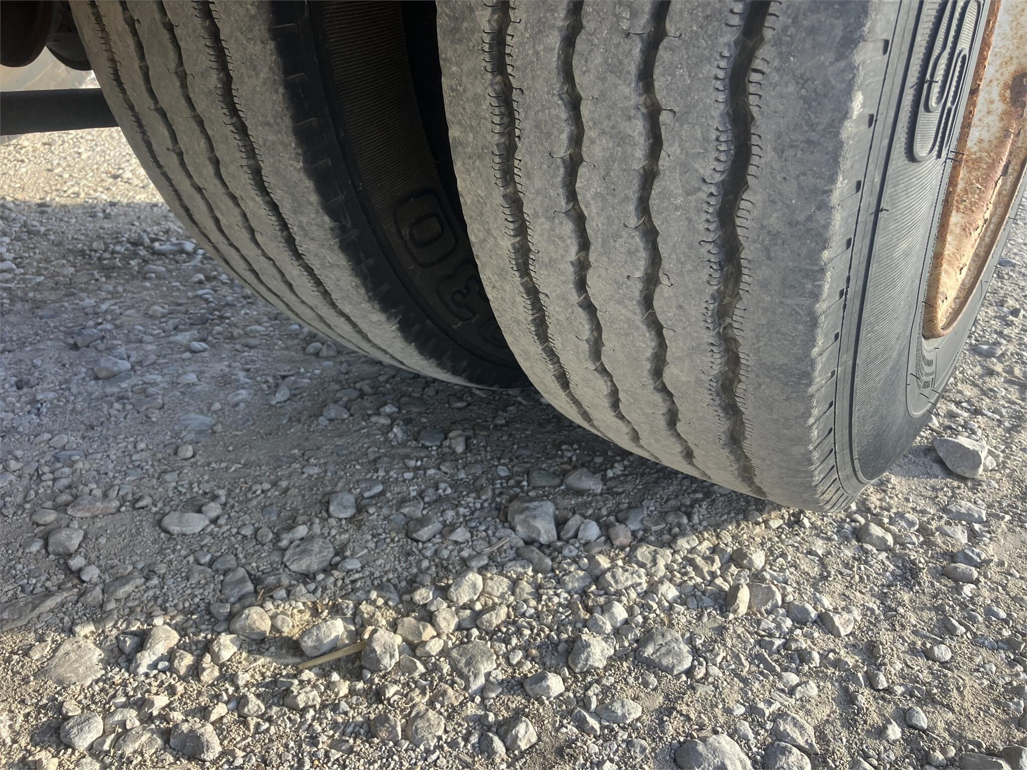 2014 Willmar SideShooter 24 Dump Trailer 35,000 Machinery Pete