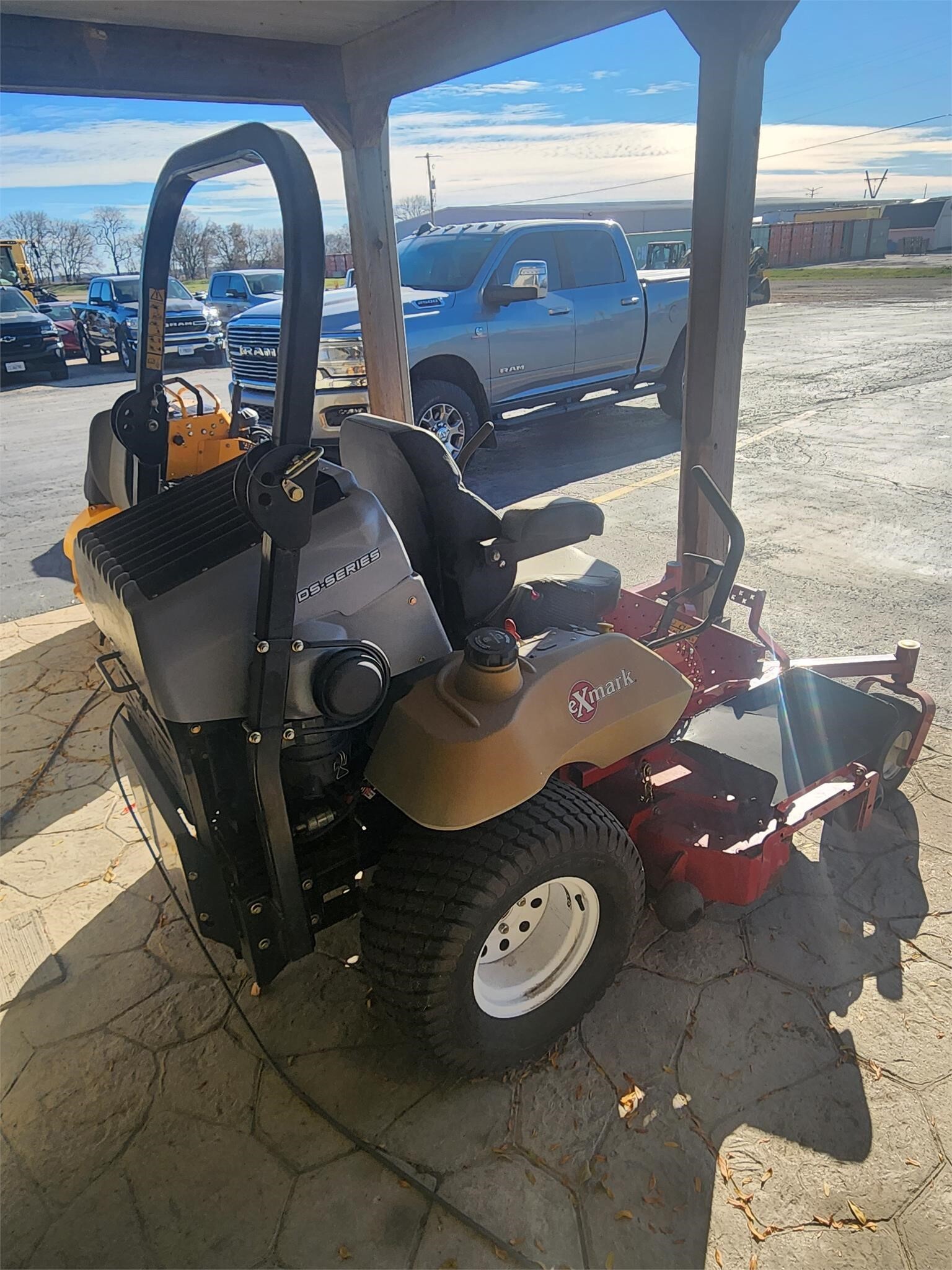 Exmark LZS902DKU605A1 Lawn Mower 8,500 Machinery Pete