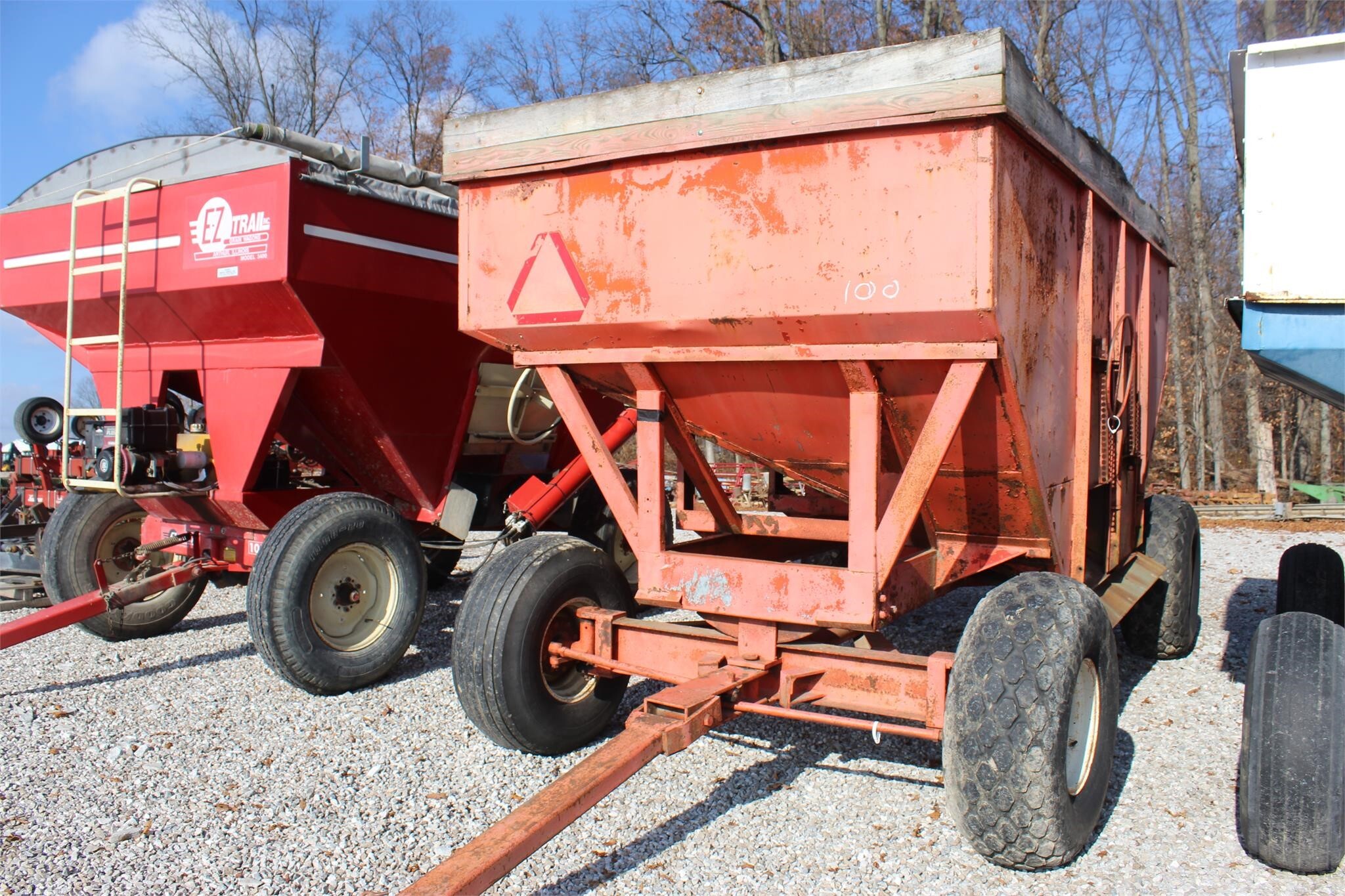 M&W 300 Grain Cart 1,200 Machinery Pete