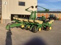  John Deere 1760 Planter