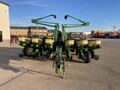  John Deere 1760 Planter
