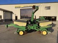  John Deere 1760 Planter
