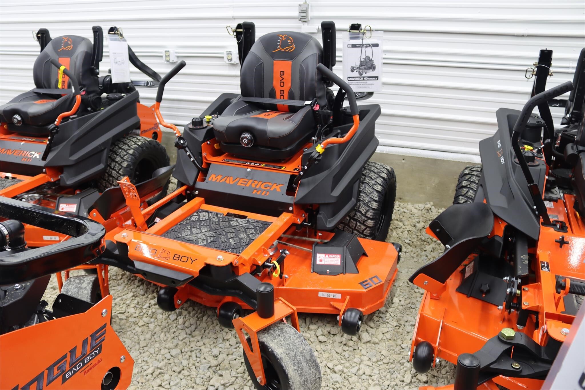 2023 Bad Boy MAVERICK HD 6000 Lawn Mower Call Machinery Pete