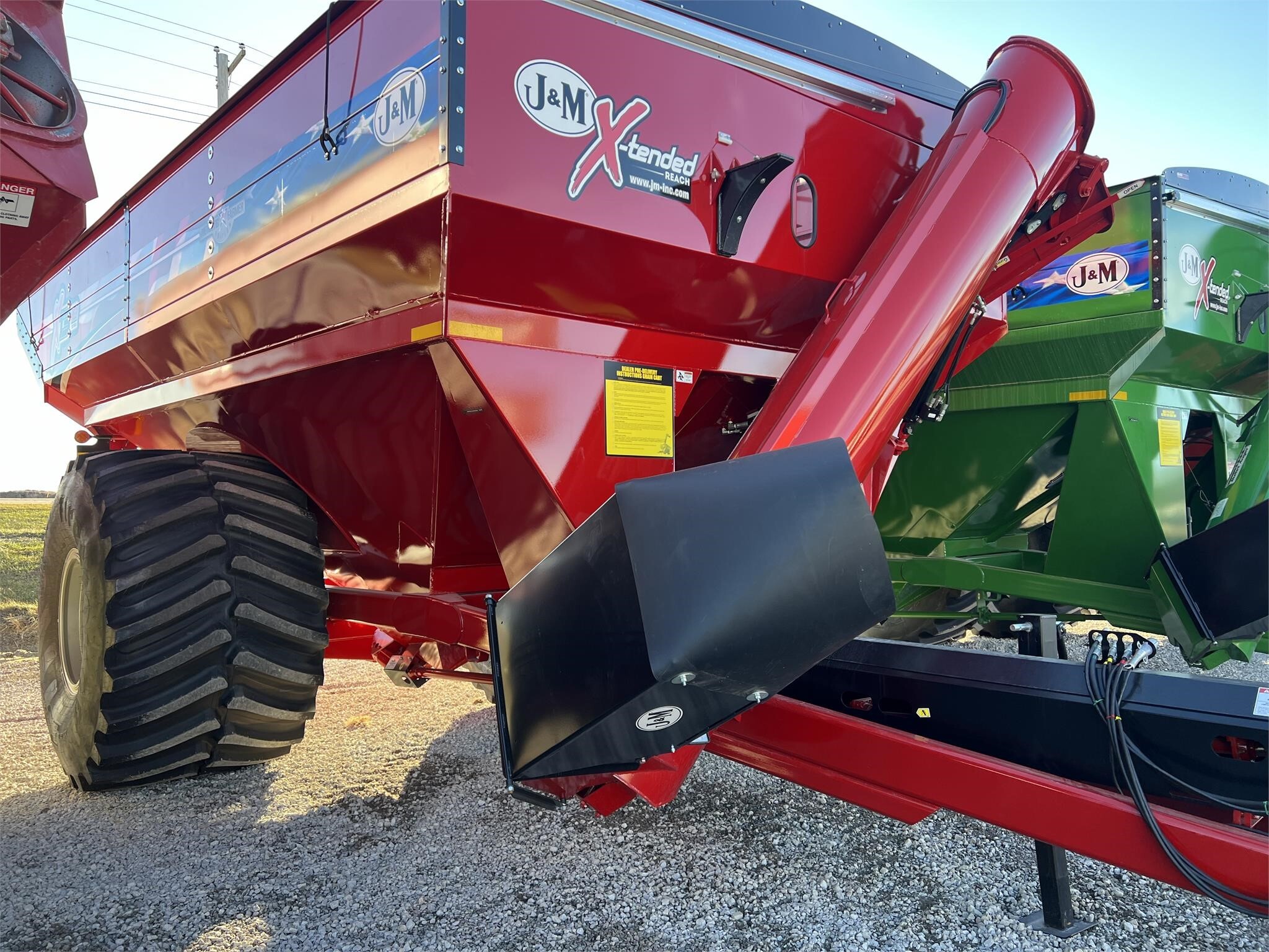 2023 J&M 1312-20S Grain Cart