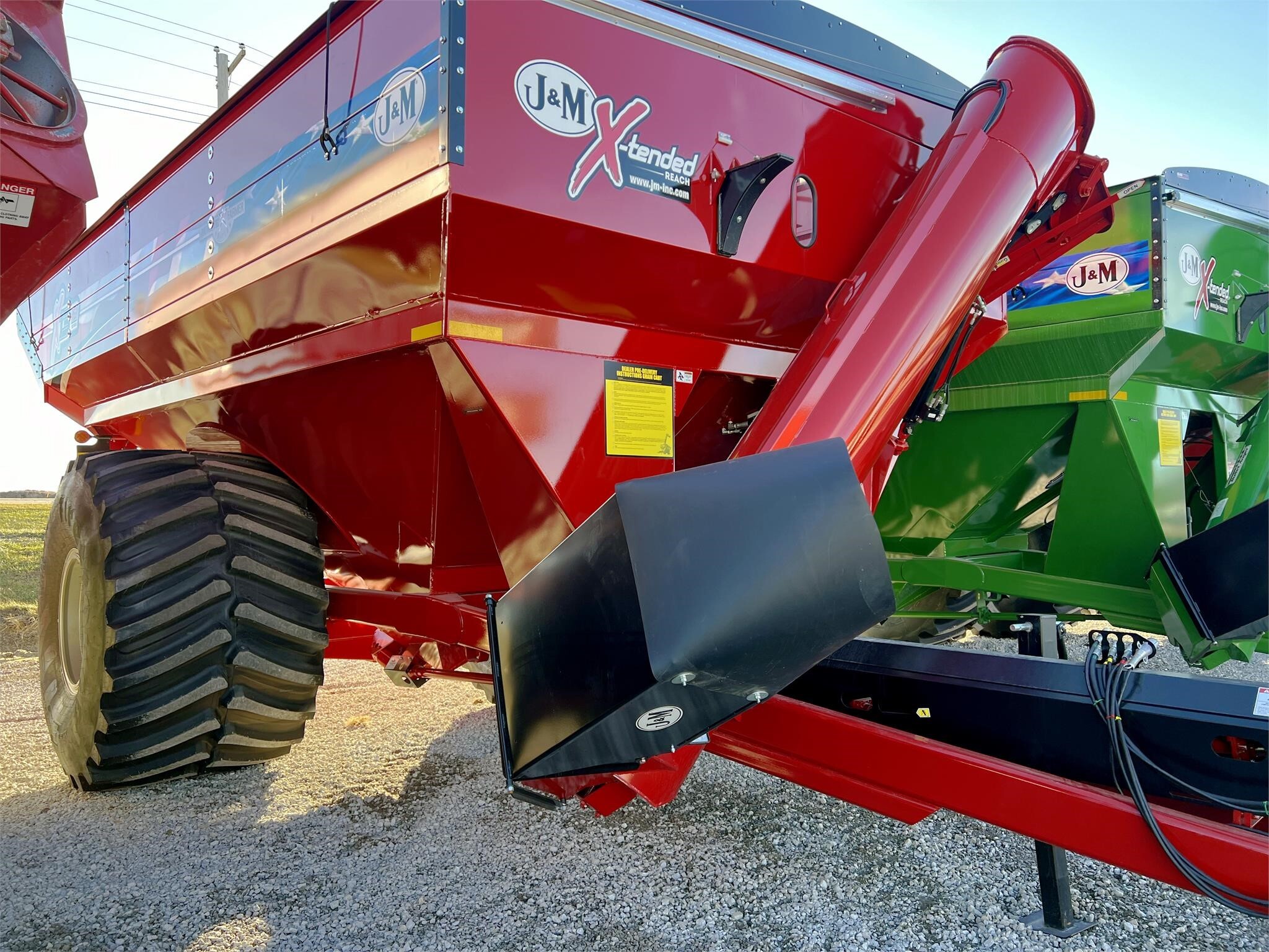2023 J&M 1312-20S Grain Cart