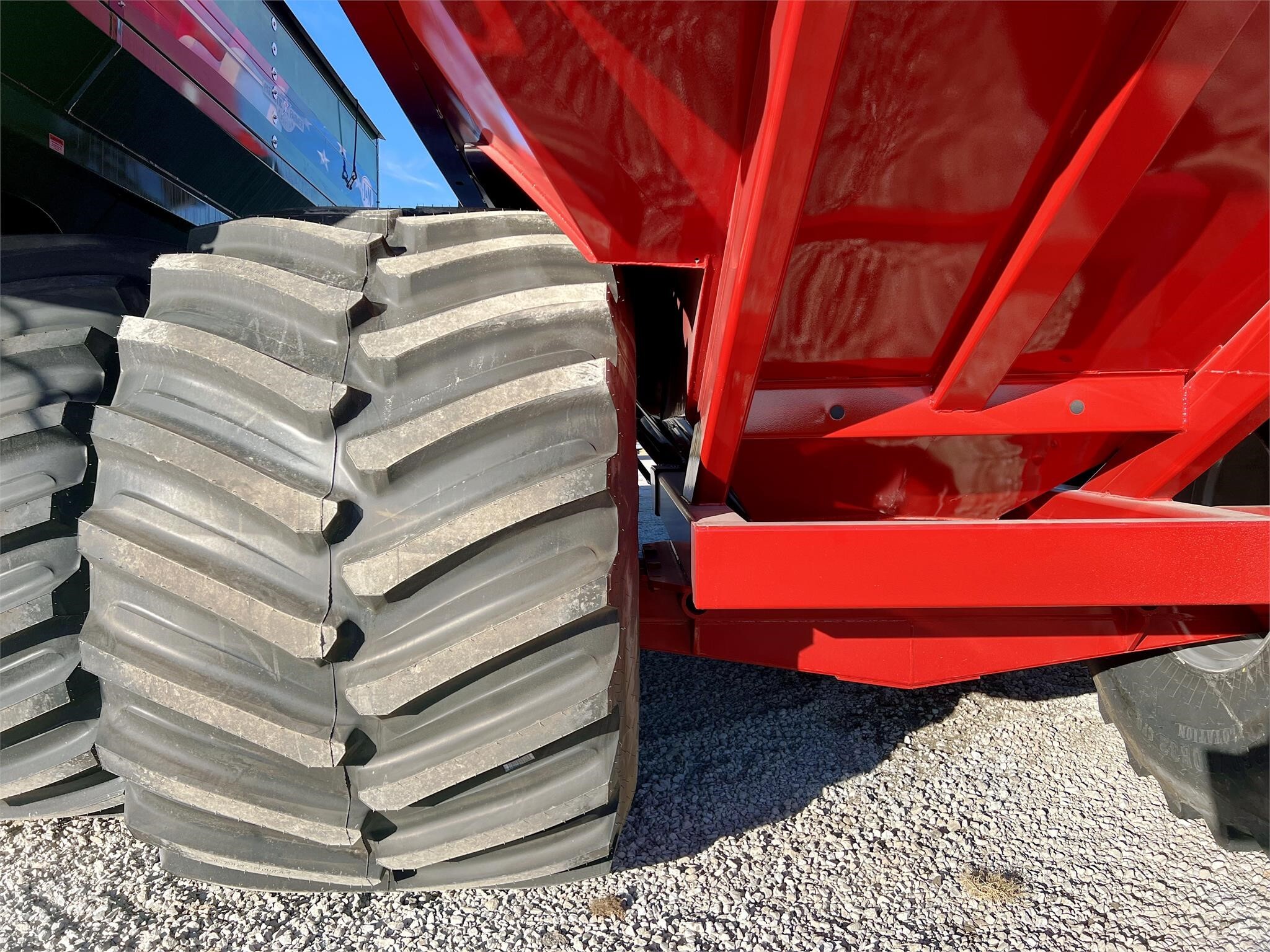 2023 J&M 1312-20S Grain Cart