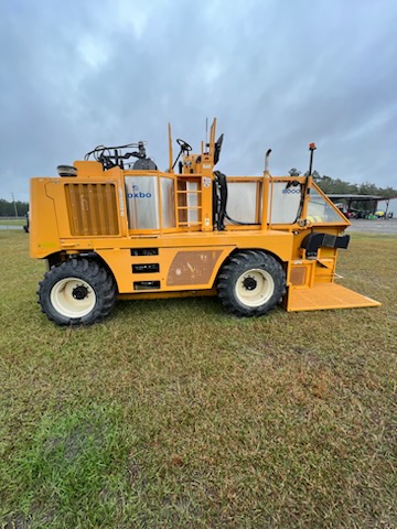  Oxbo 8000 Blueberry Harvester Orchard / Vineyard Equipment