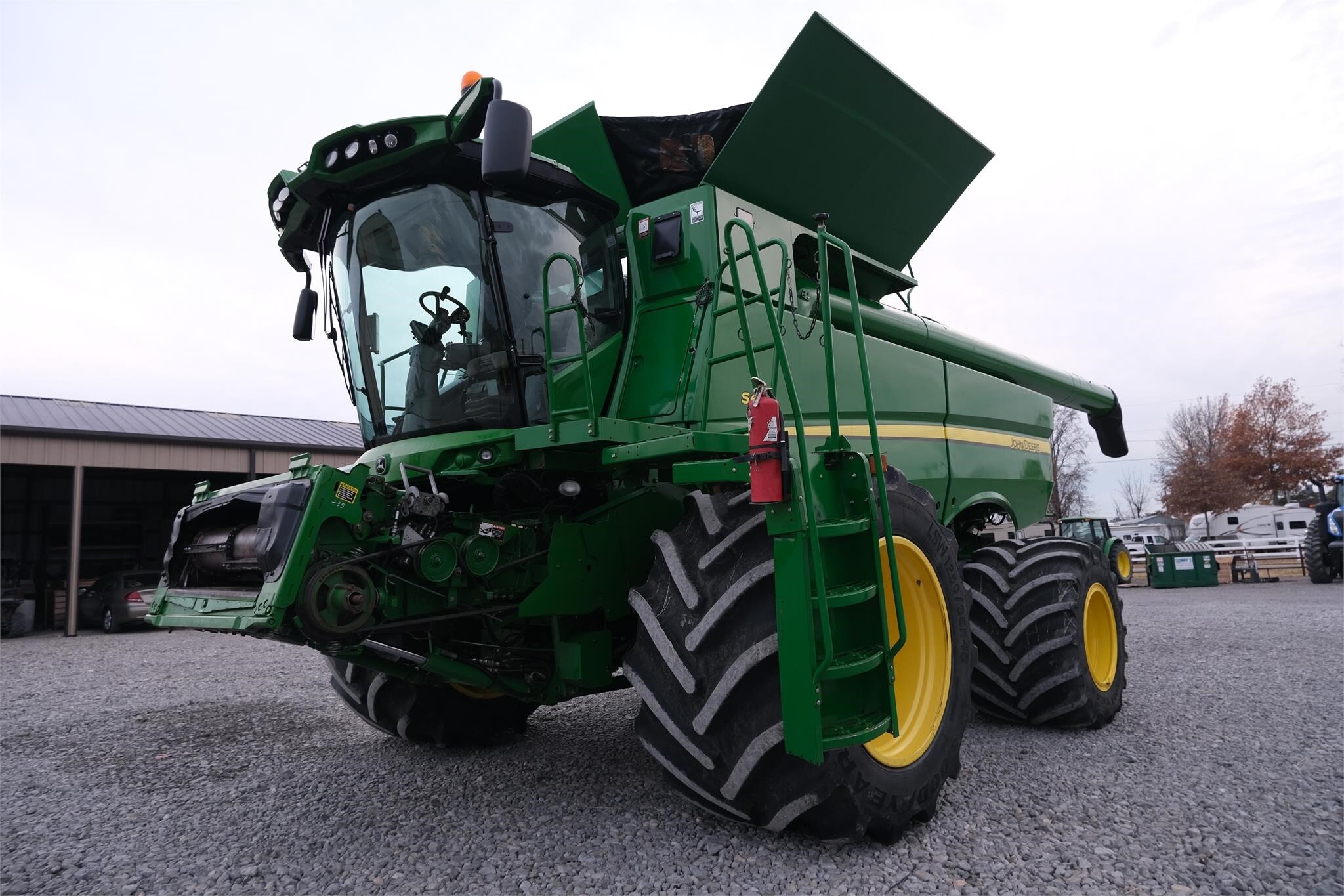 2012 John Deere S690 Combine