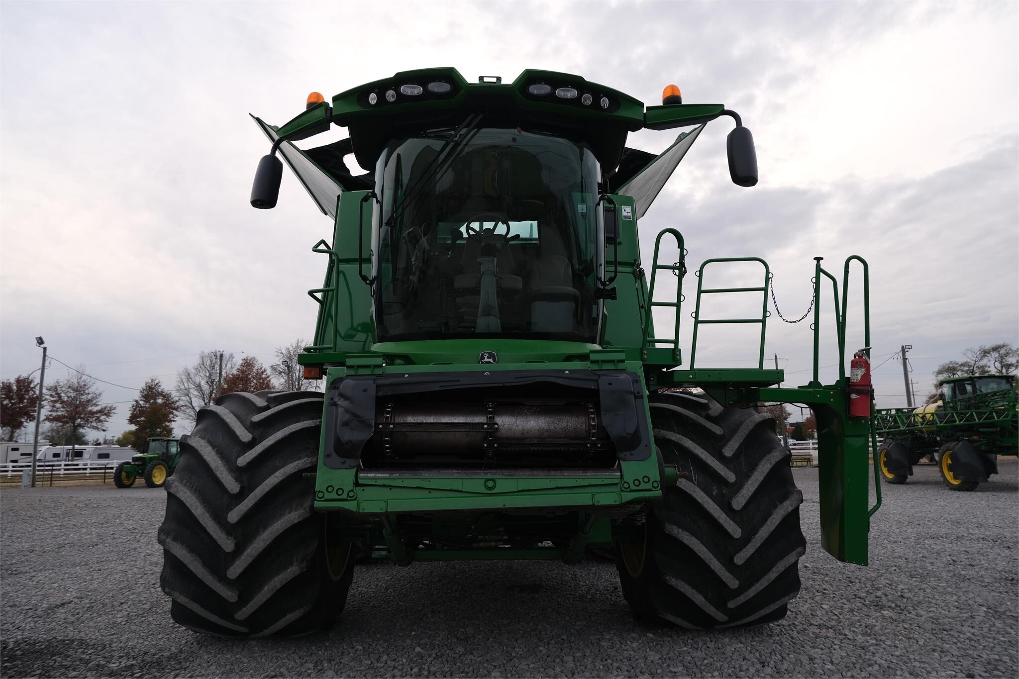 2012 John Deere S690 Combine