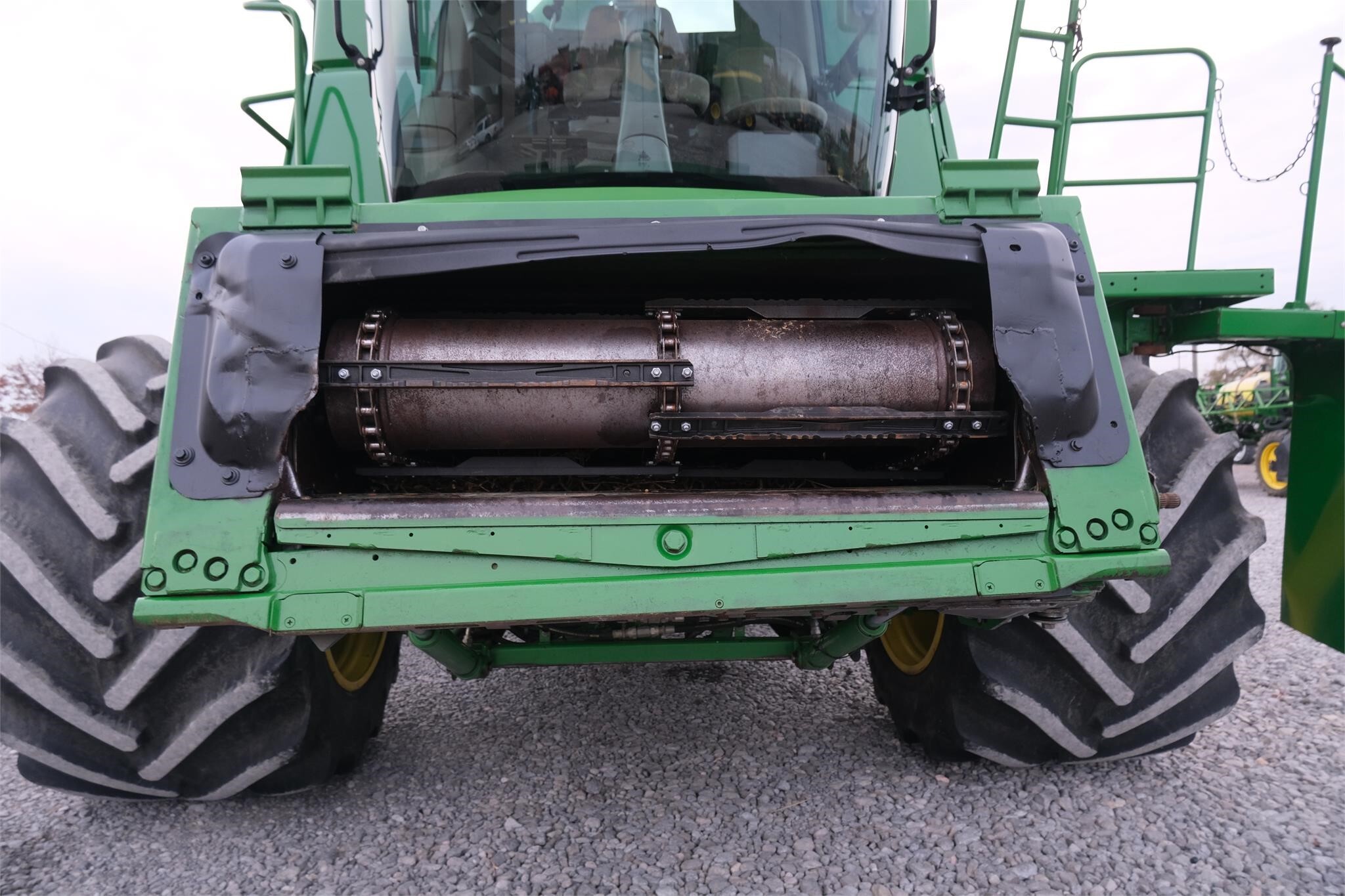 2012 John Deere S690 Combine
