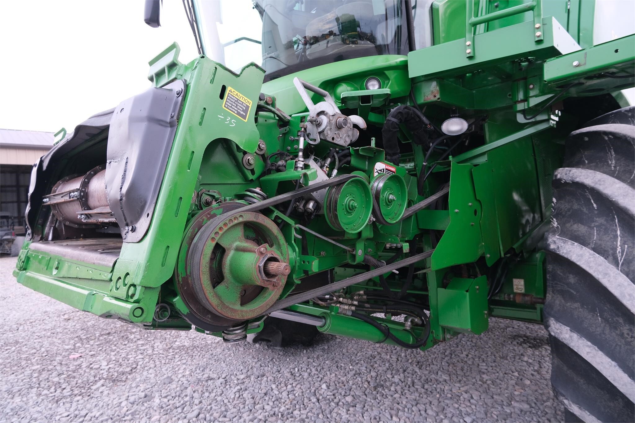 2012 John Deere S690 Combine