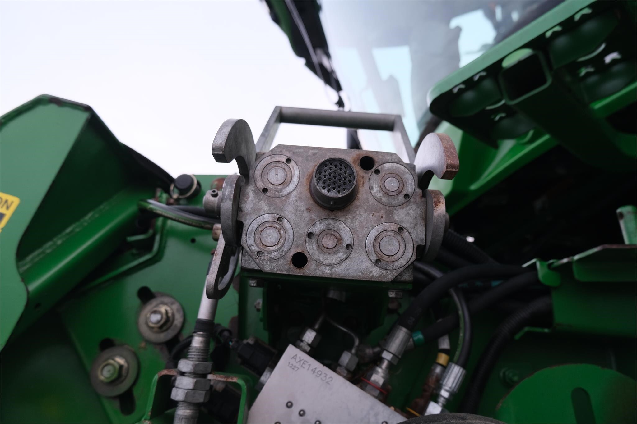 2012 John Deere S690 Combine
