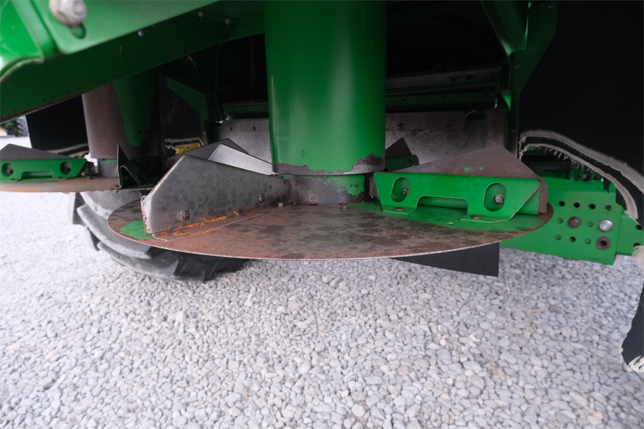 2012 John Deere S690 Combine
