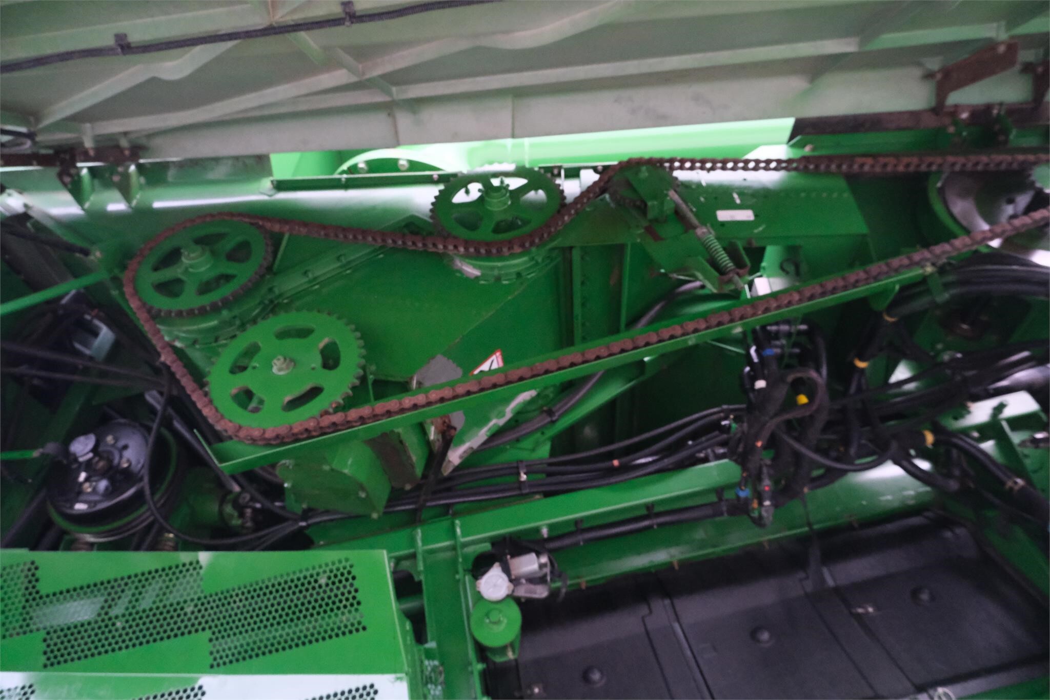 2012 John Deere S690 Combine