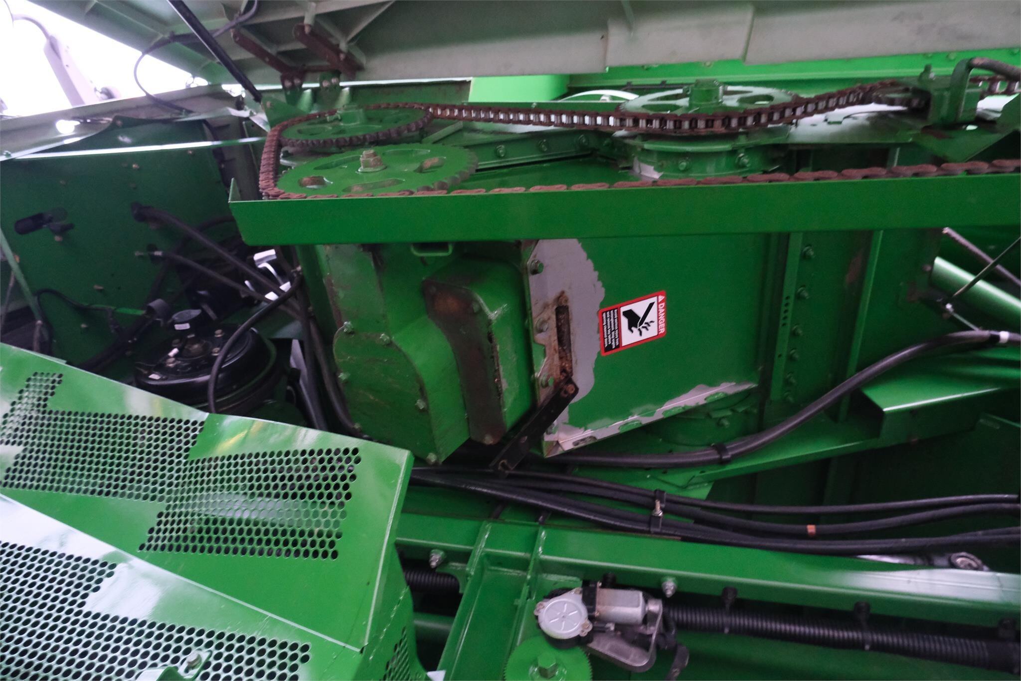 2012 John Deere S690 Combine