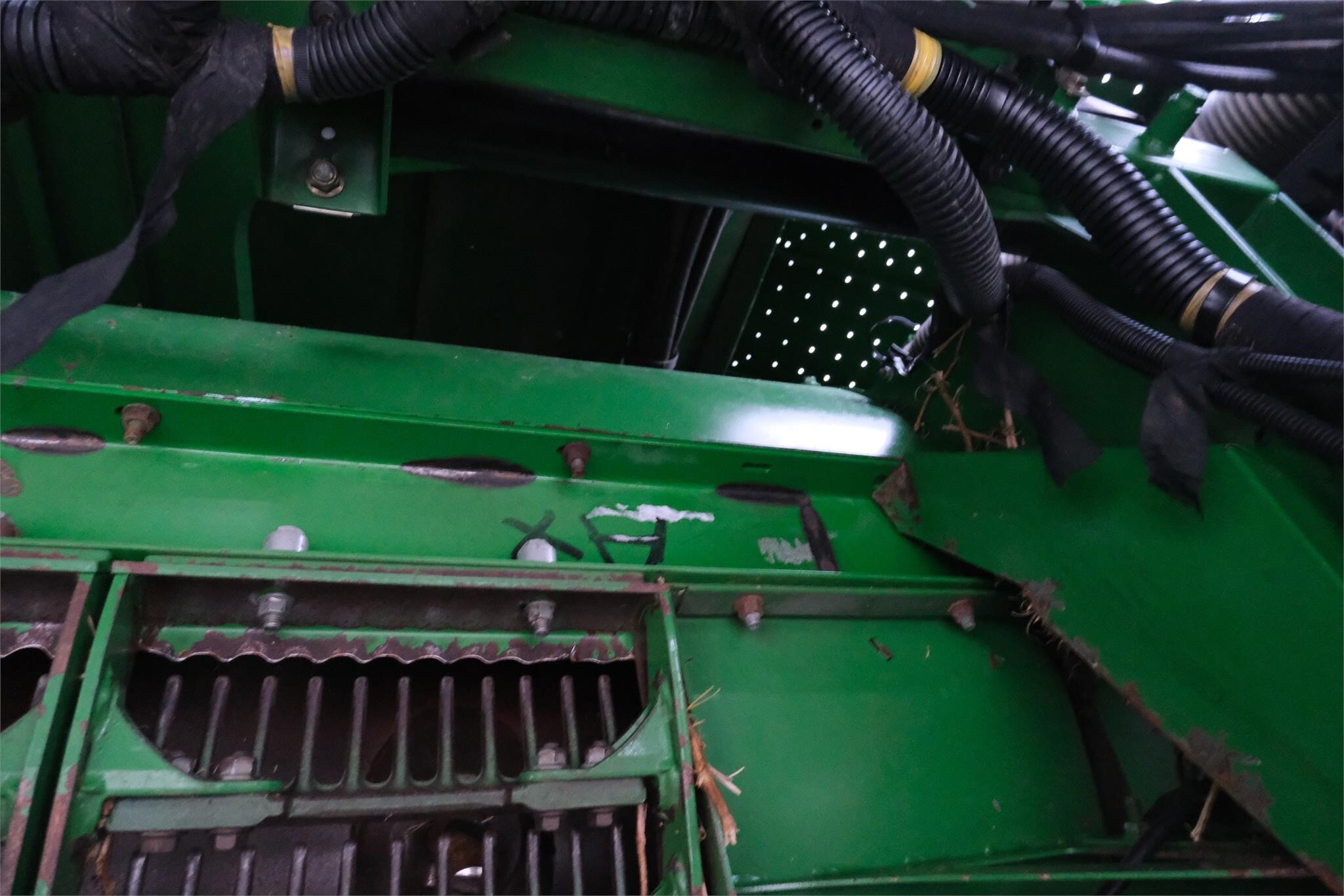 2012 John Deere S690 Combine