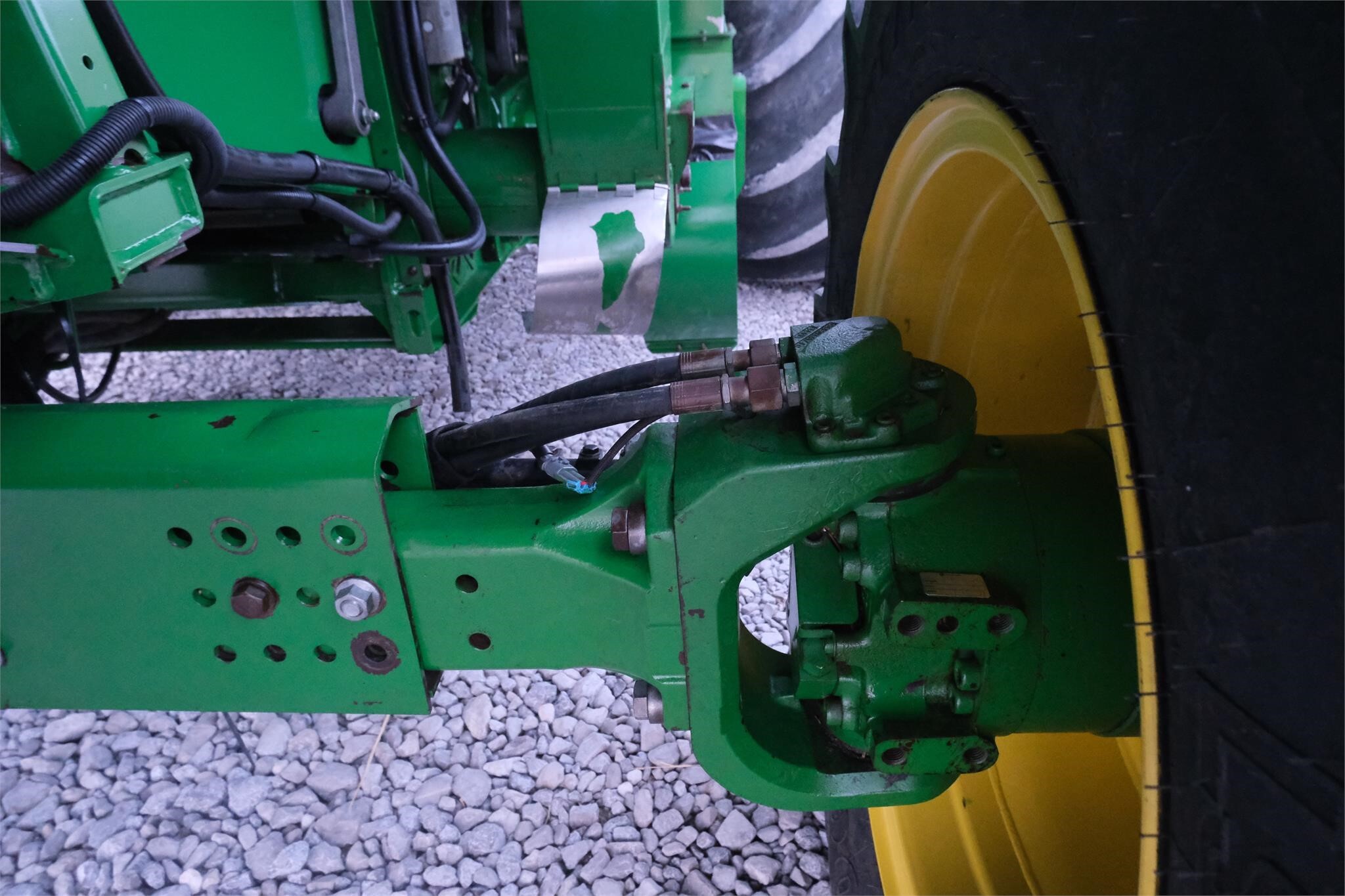 2012 John Deere S690 Combine