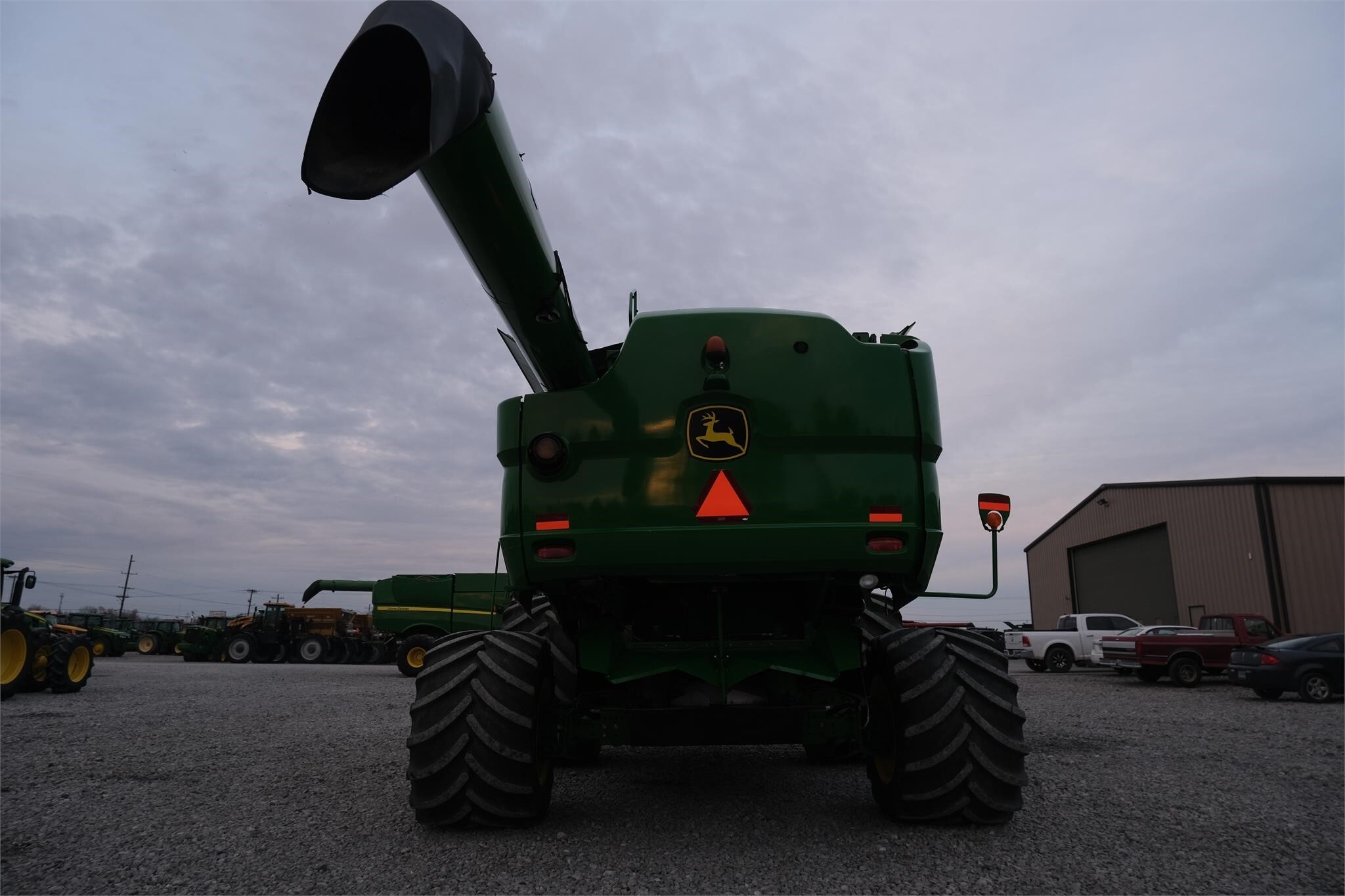 2012 John Deere S690 Combine