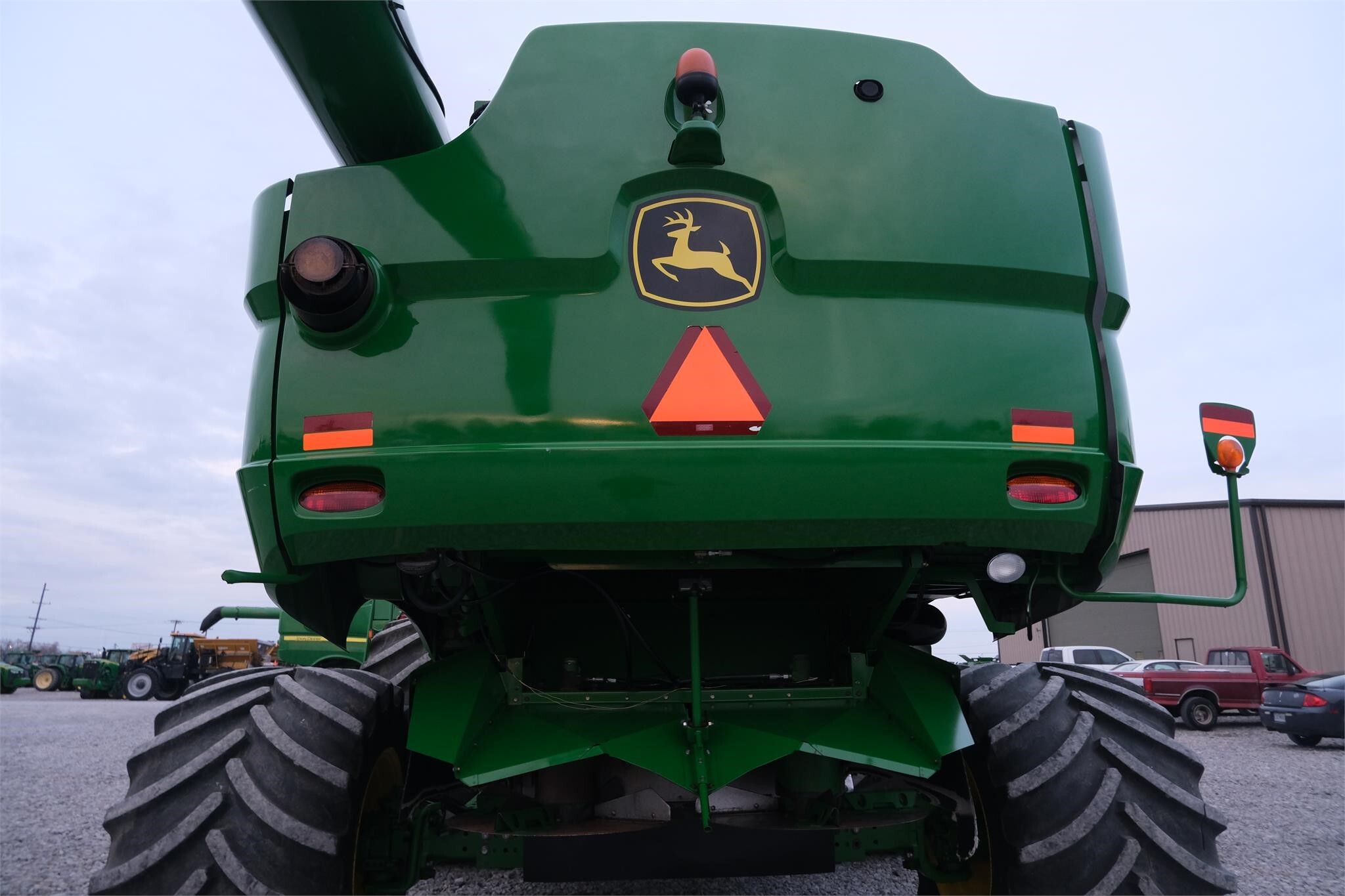2012 John Deere S690 Combine