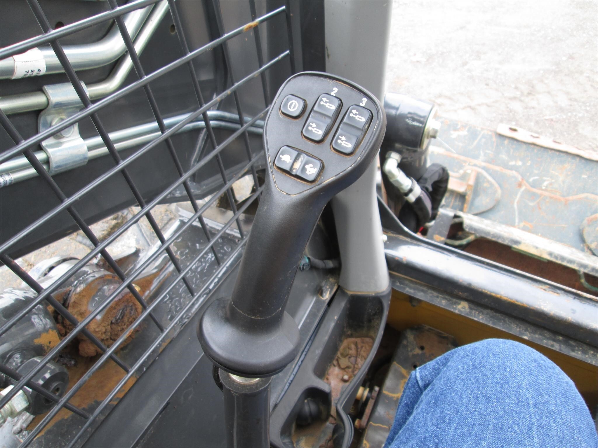 2021 New Holland L334 Skid Steer