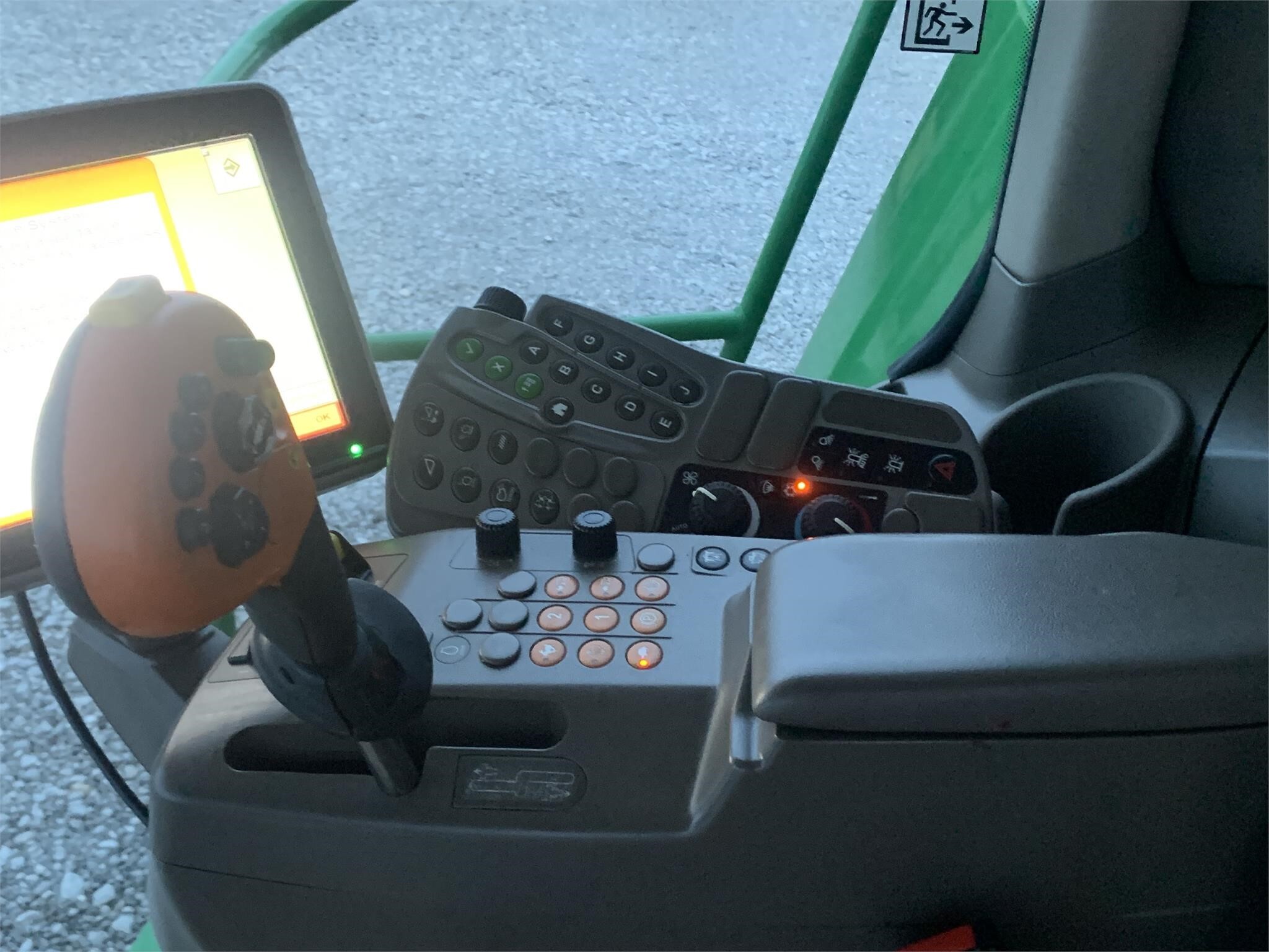 2012 John Deere S690 Combine