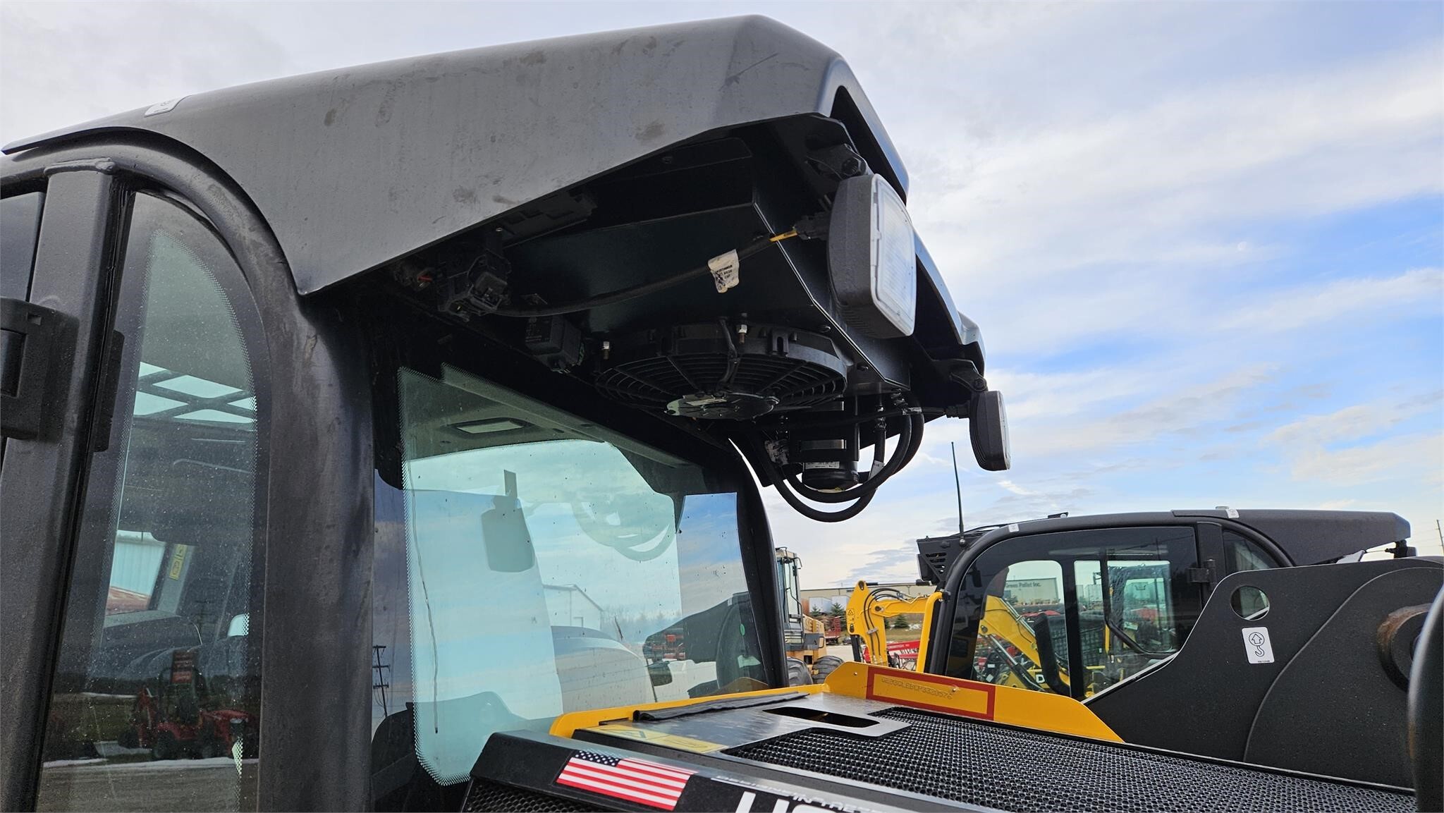 2025 JCB 270 Skid Steer