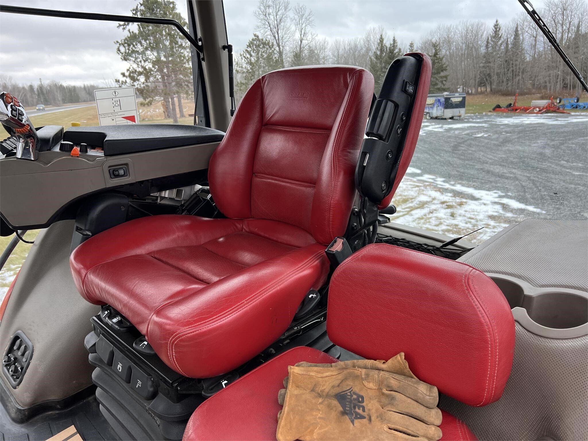 2018 Case IH MAGNUM 340 ROWTRAC CVT Tractor
