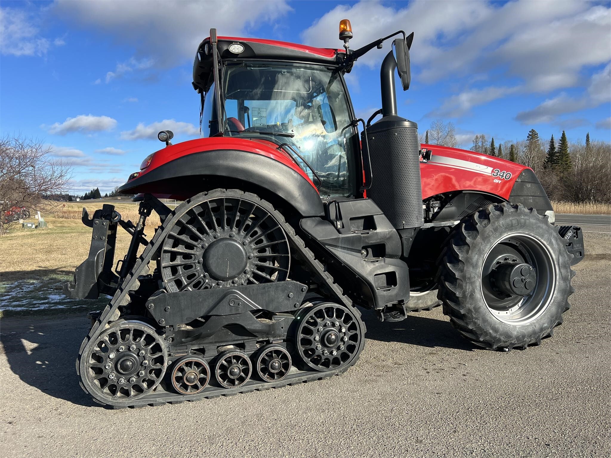 2018 Case IH MAGNUM 340 ROWTRAC CVT Tractor