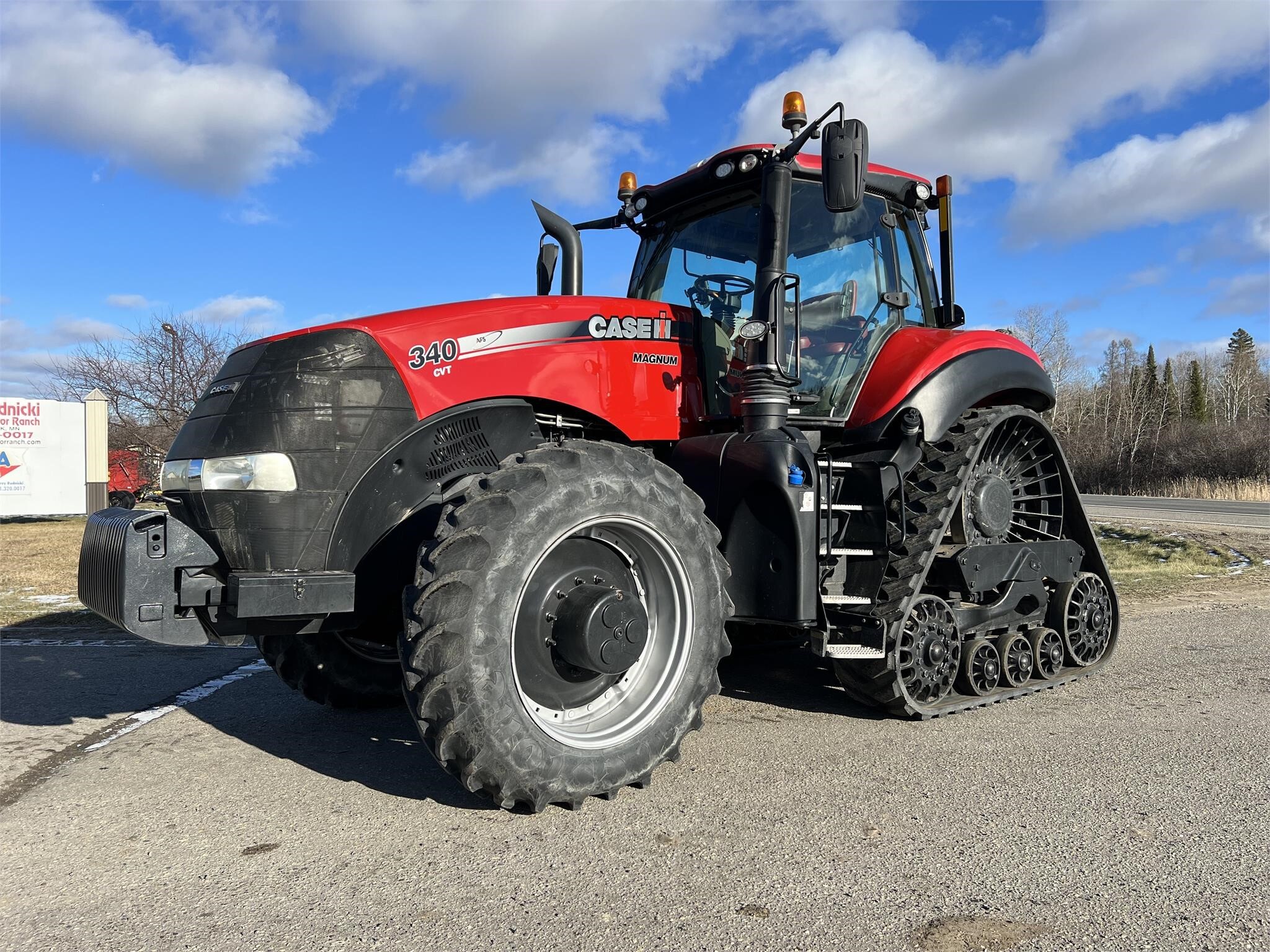 2018 Case IH MAGNUM 340 ROWTRAC CVT Tractor