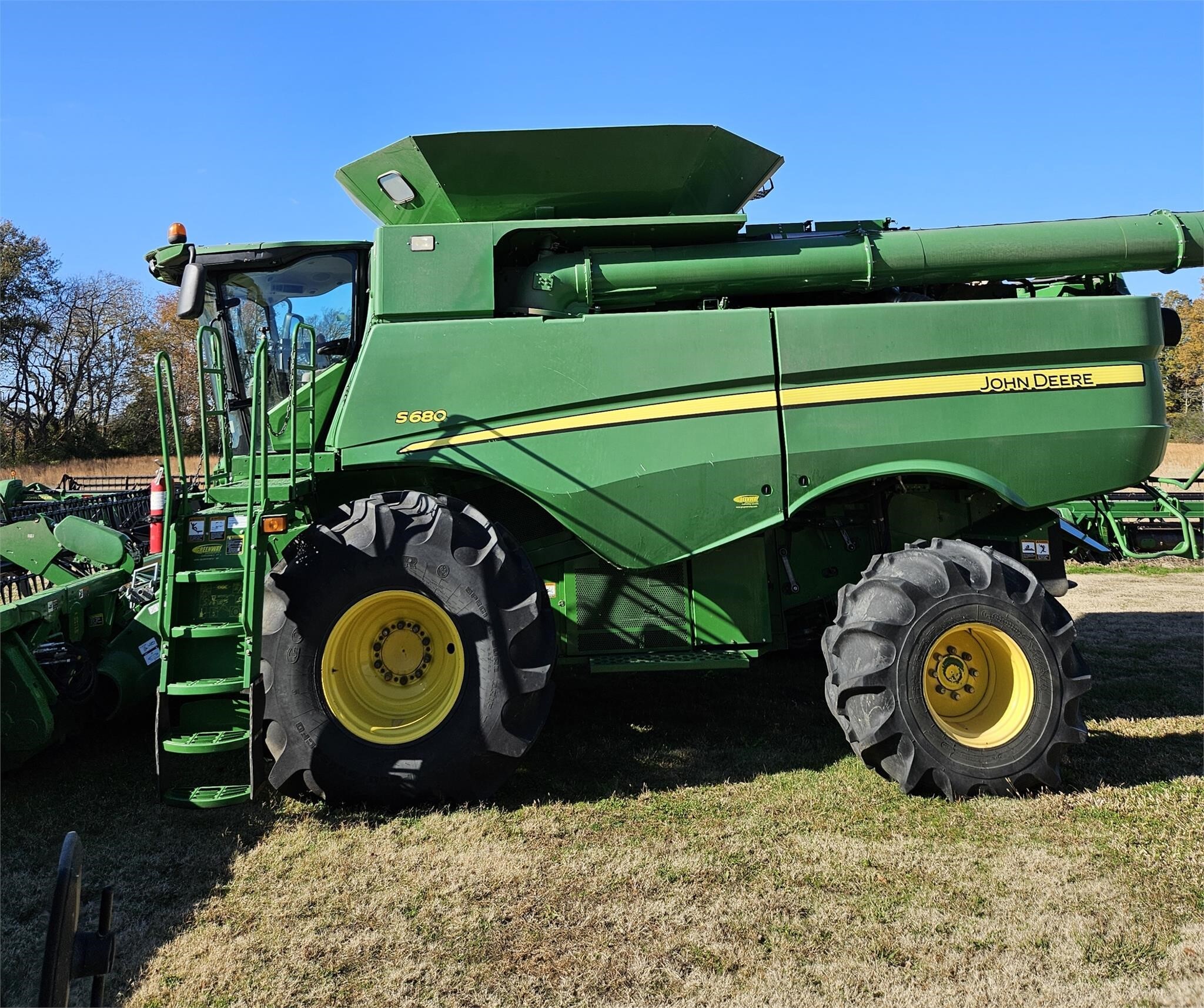 2015 John Deere S680 Combine