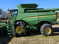 2015 John Deere S680 Combine