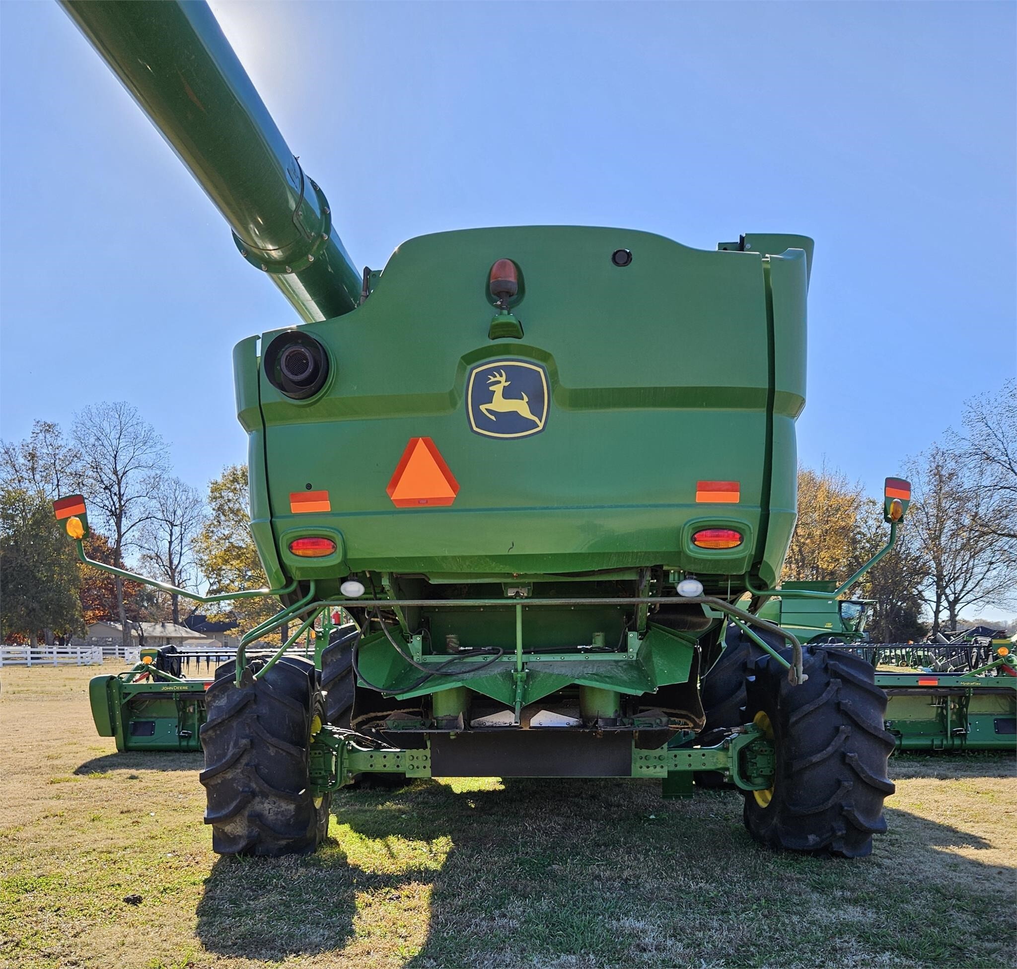 2015 John Deere S680 Combine
