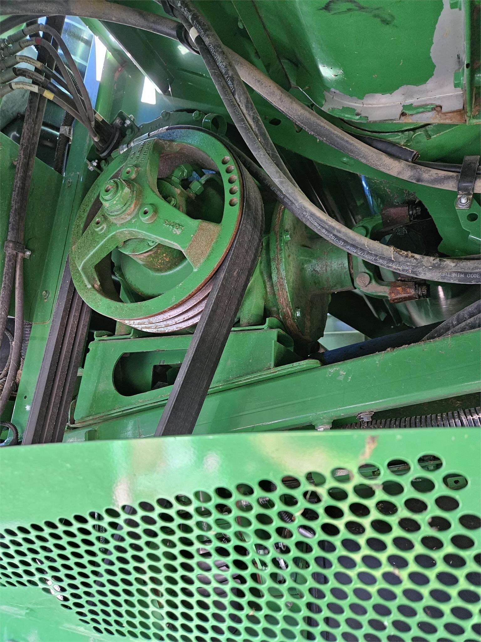 2015 John Deere S680 Combine