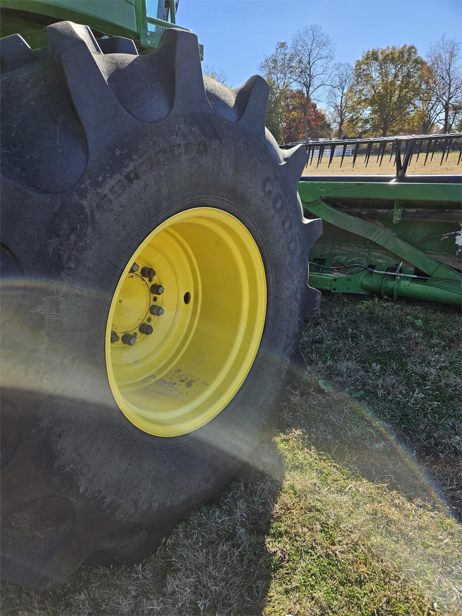 2015 John Deere S680 Combine