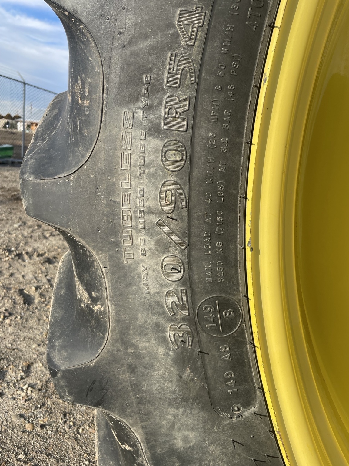 2016 John Deere 7210R Tractor