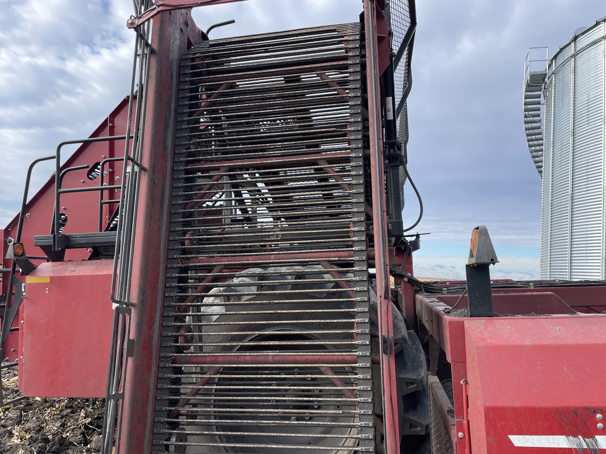 2011 Amity 2700 Beet Equipment