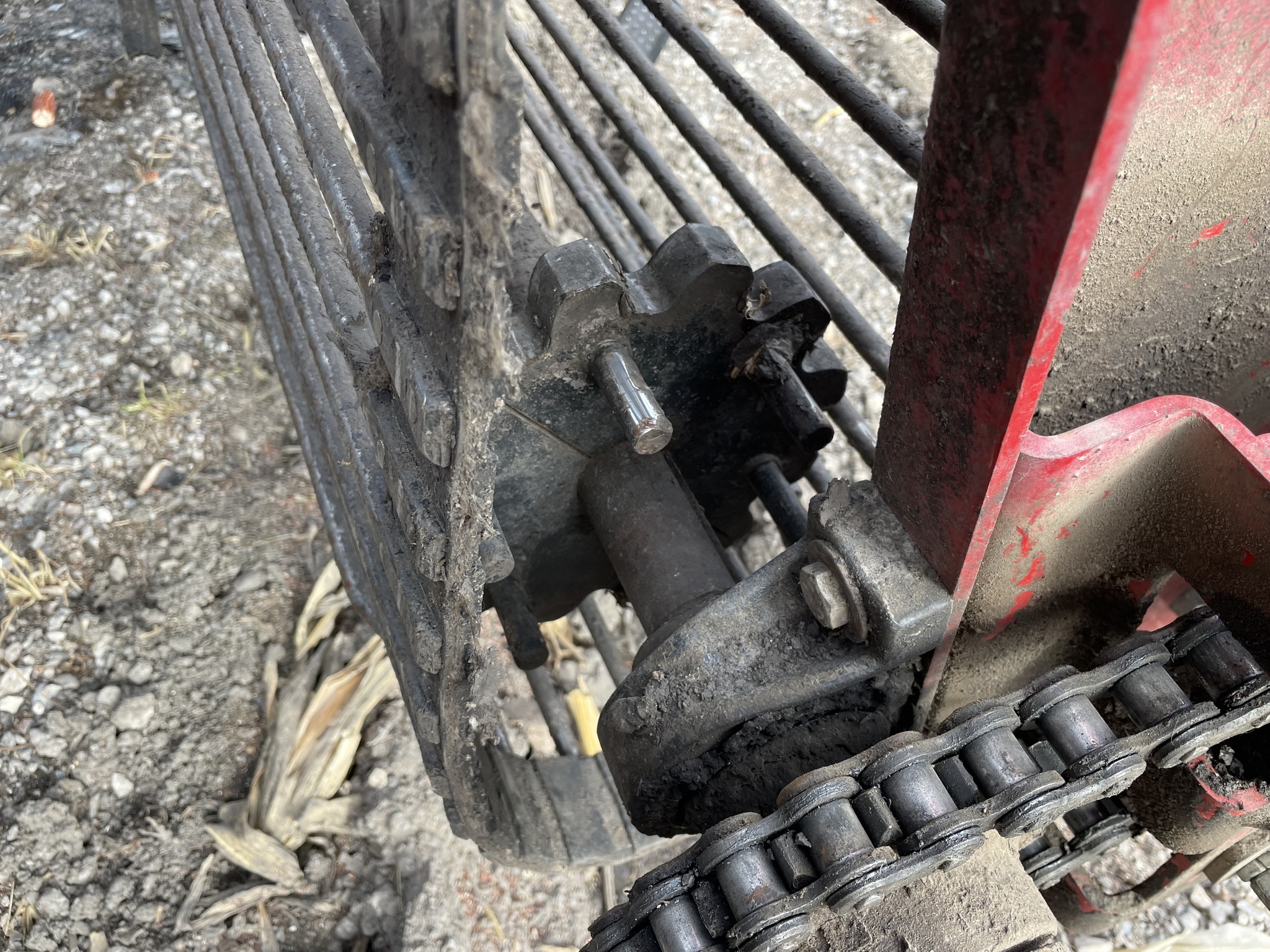 2011 Amity 2700 Beet Equipment