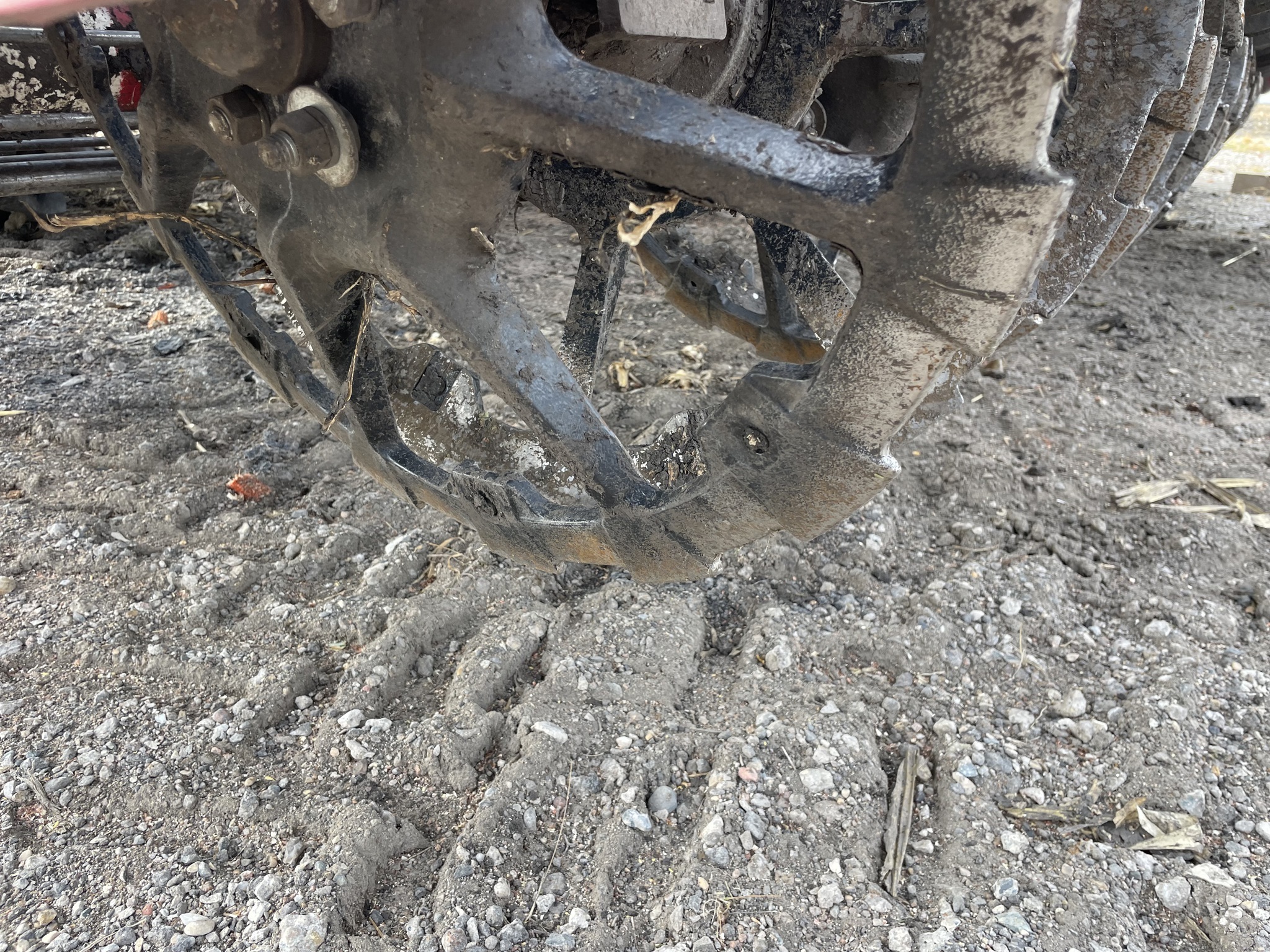 2011 Amity 2700 Beet Equipment