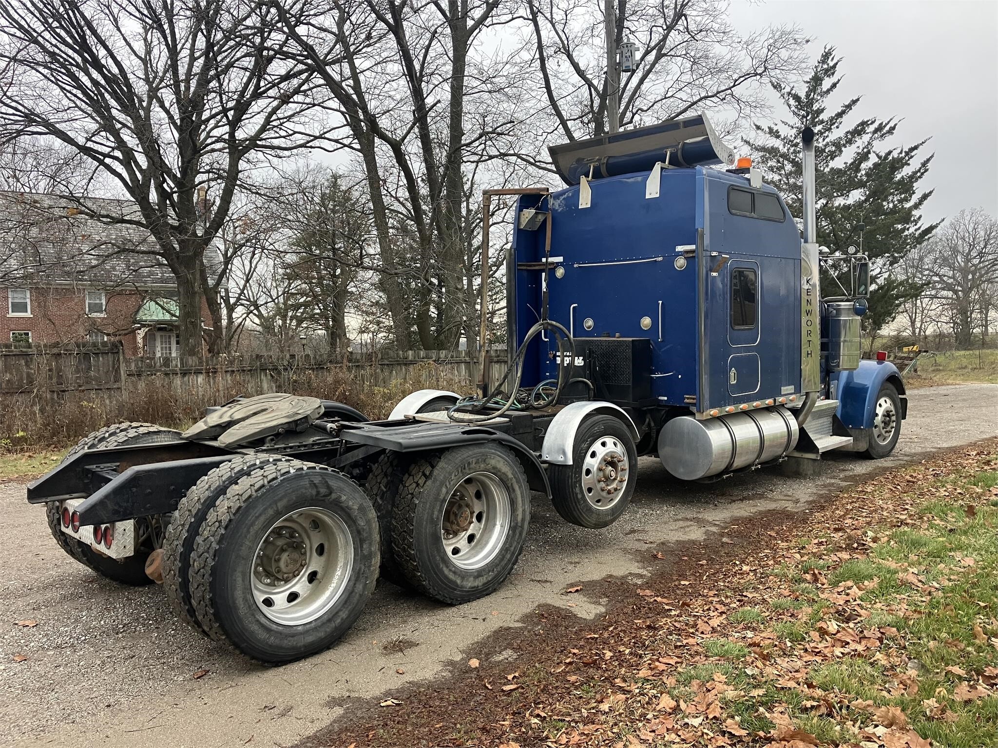2000 Kenworth W900 Semi Trucks/Trailer