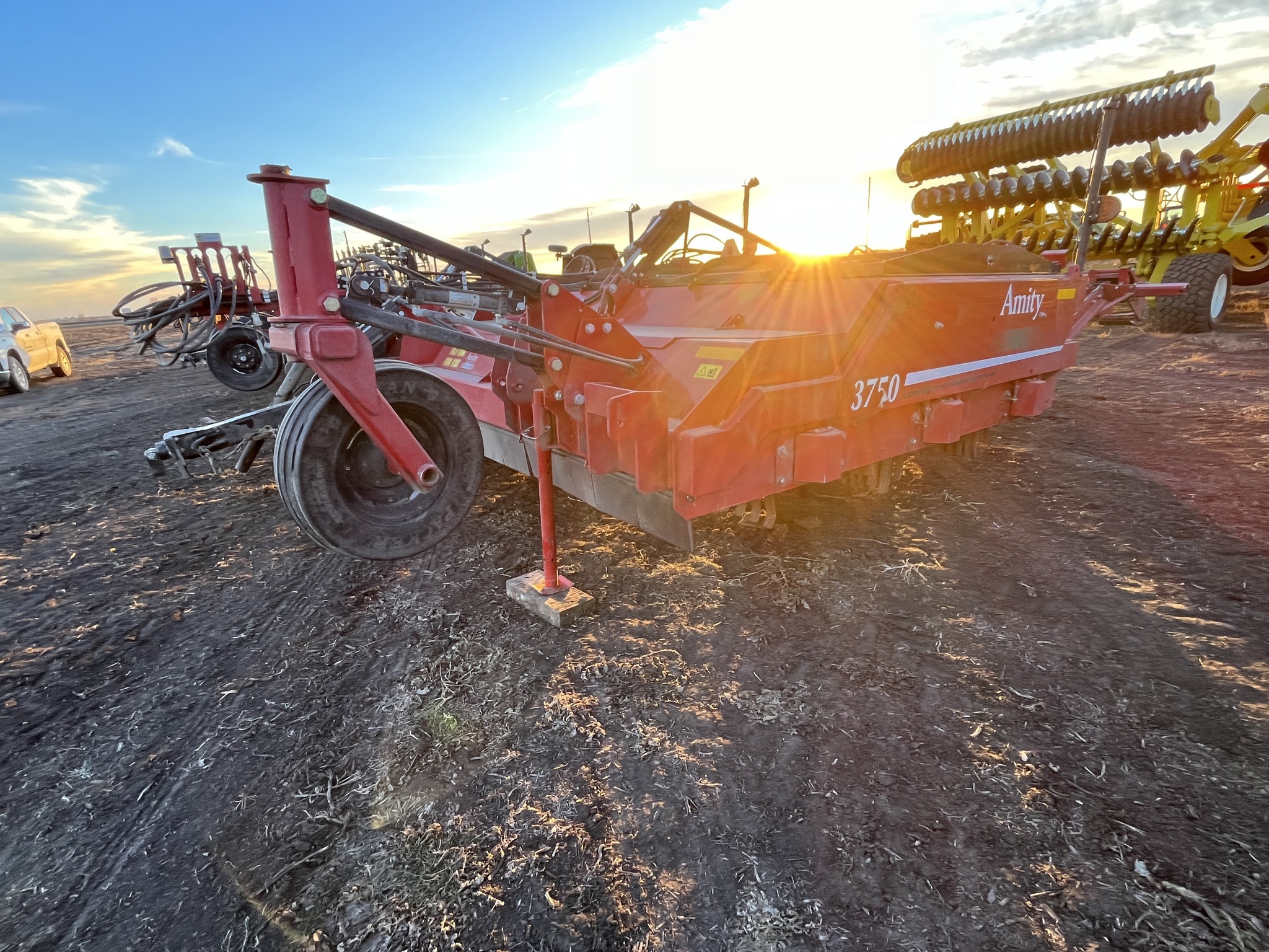 2023 Amity 3750 Beet Equipment