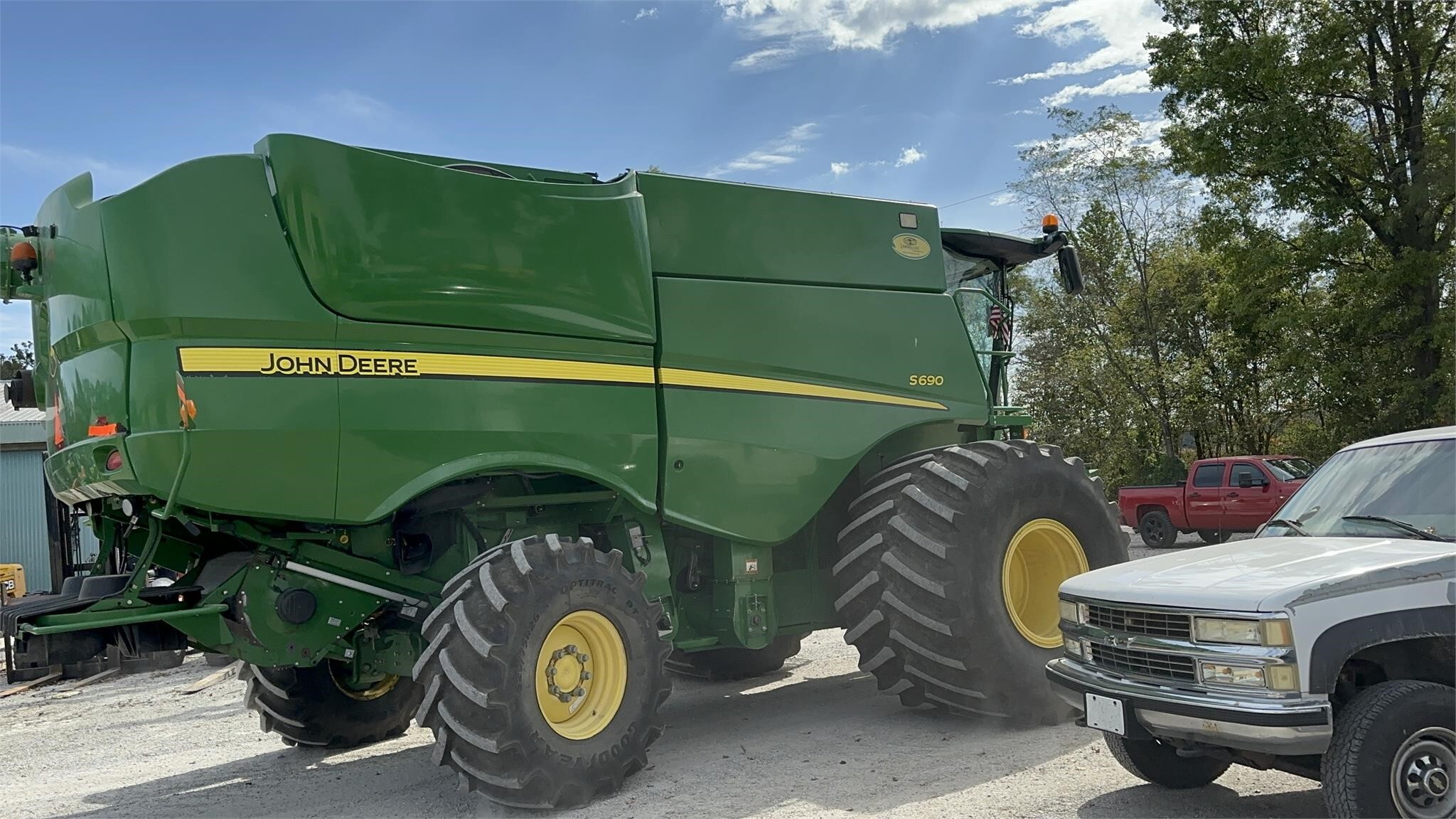 2012 John Deere S690 Combine