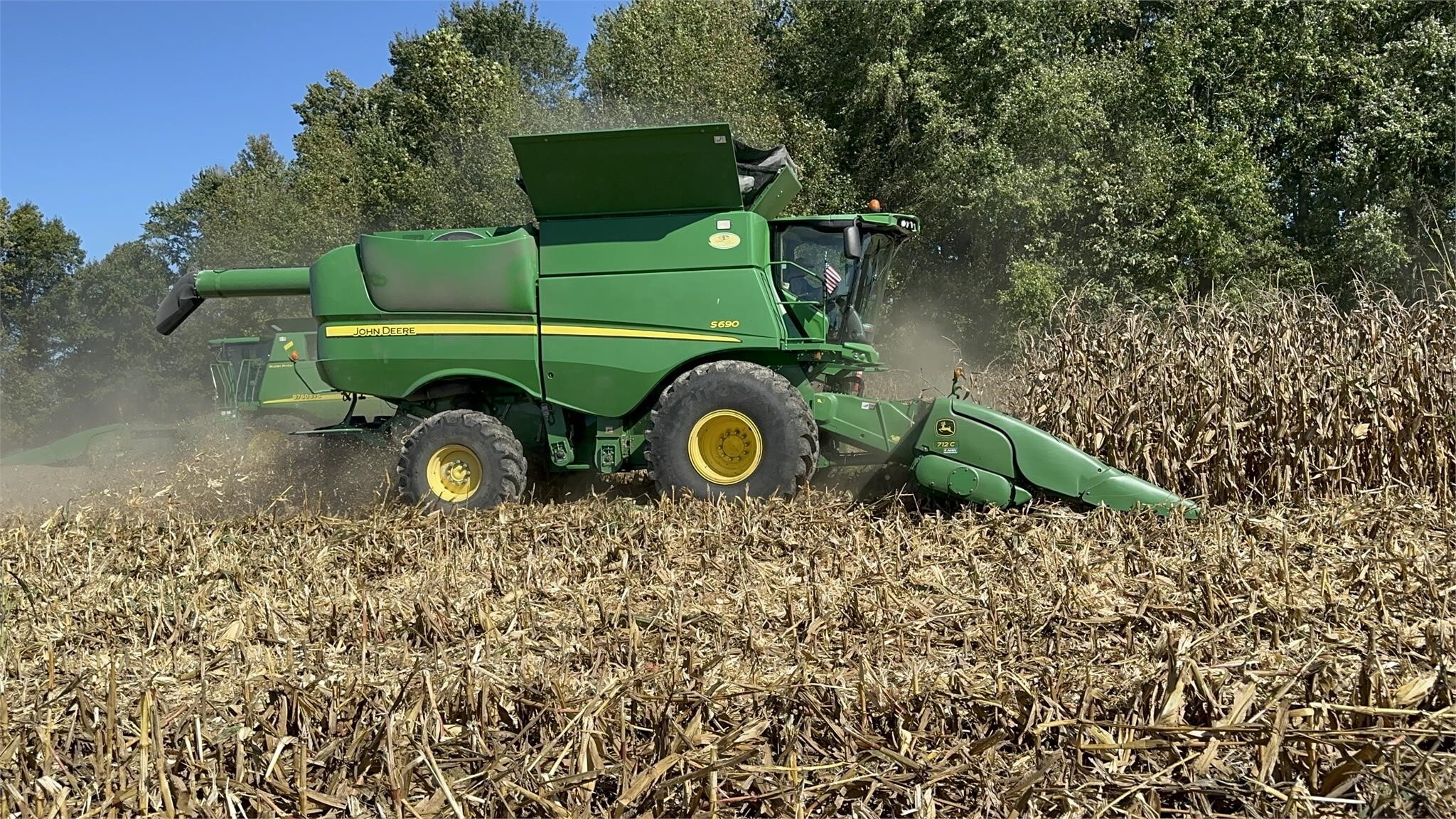 2012 John Deere S690 Combine