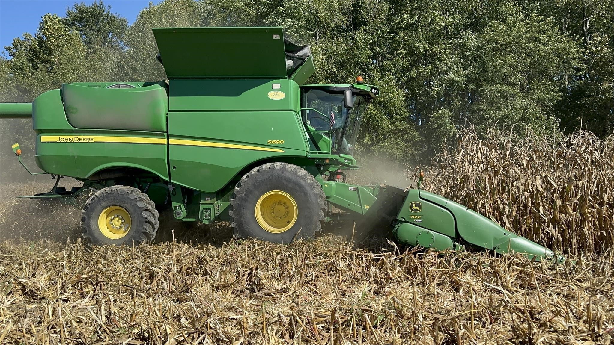 2012 John Deere S690 Combine