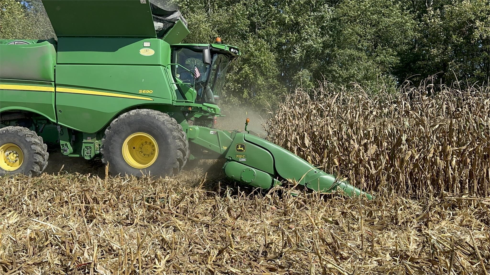 2012 John Deere S690 Combine