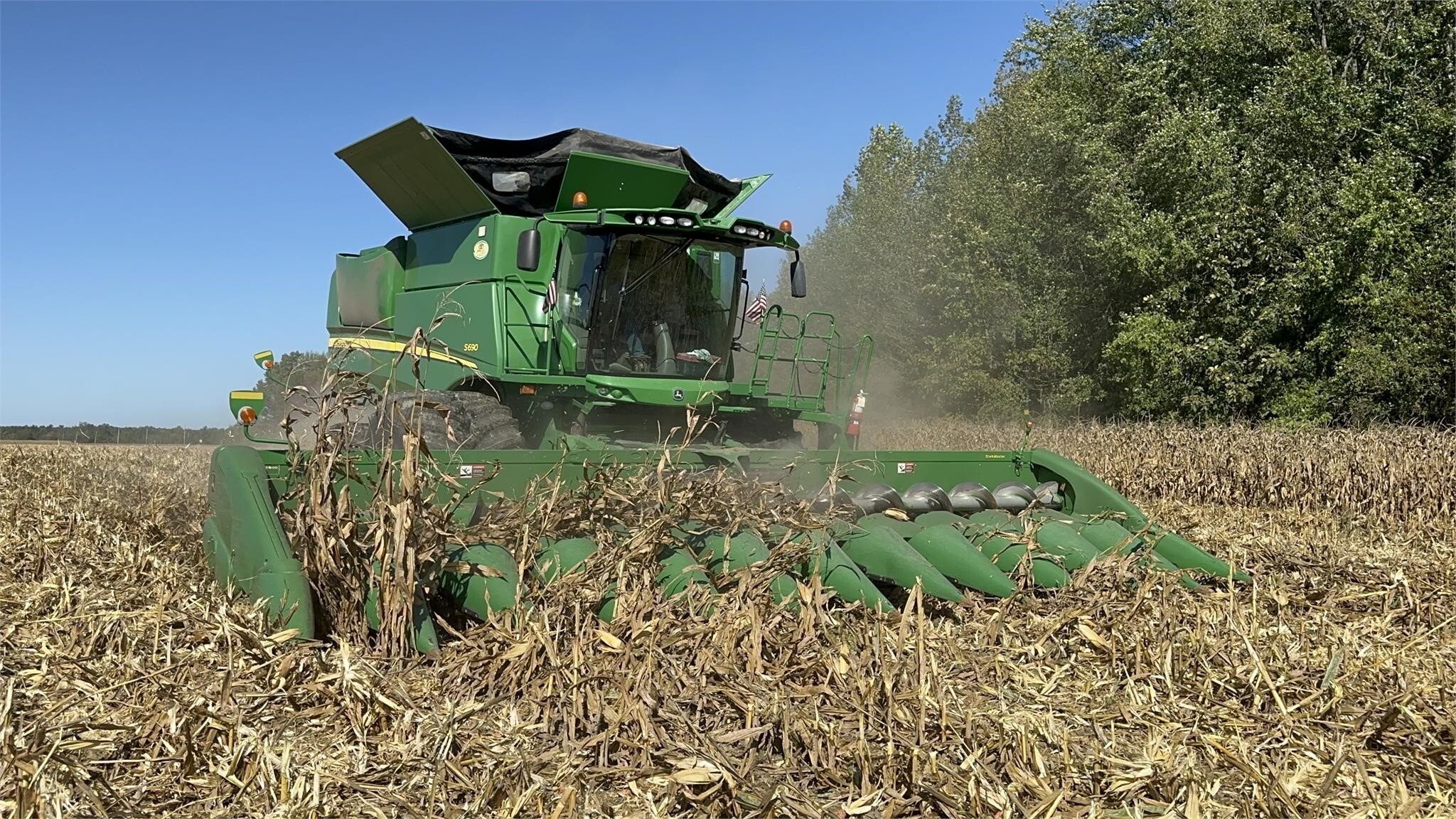 2012 John Deere S690 Combine