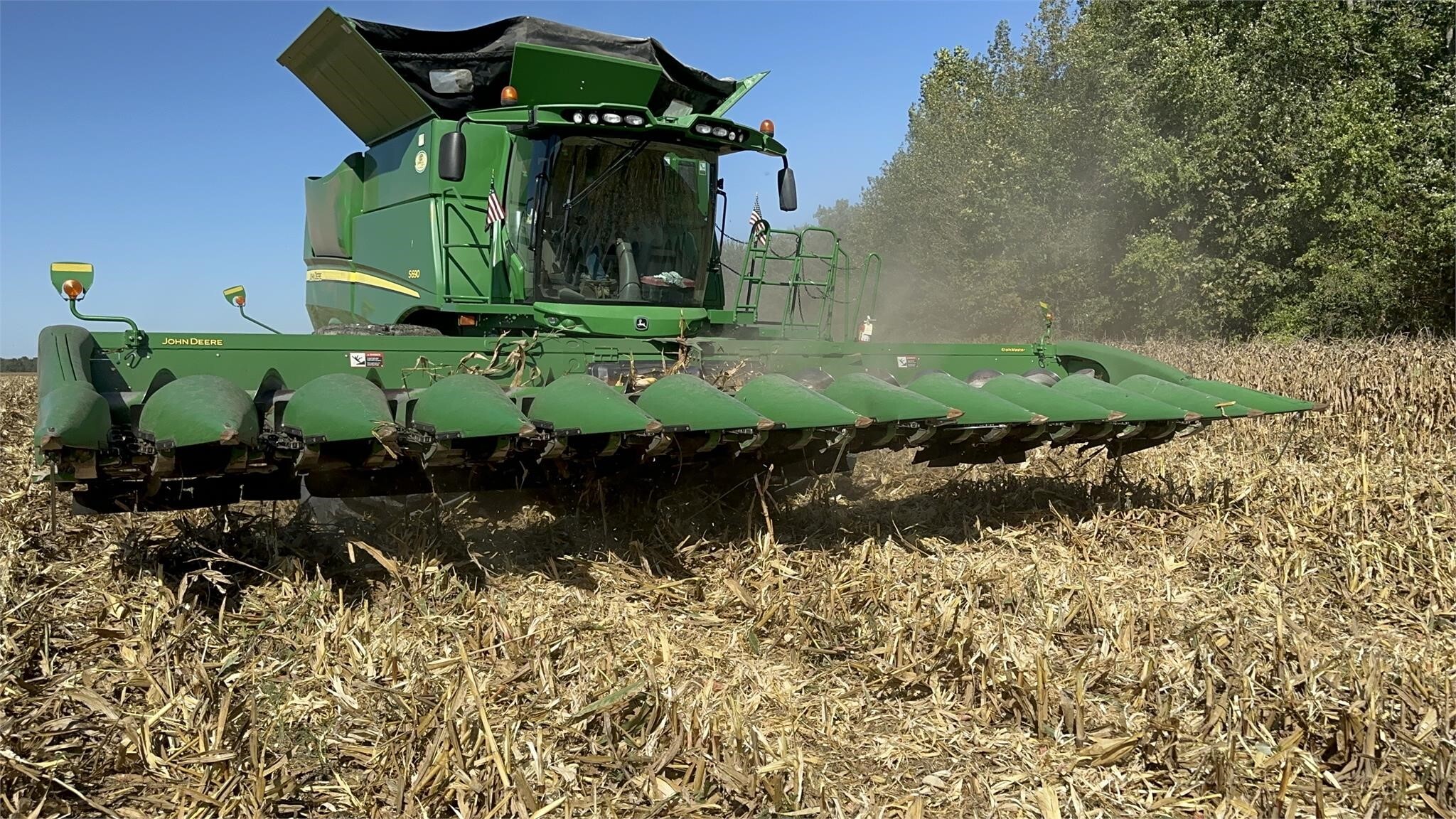 2012 John Deere S690 Combine