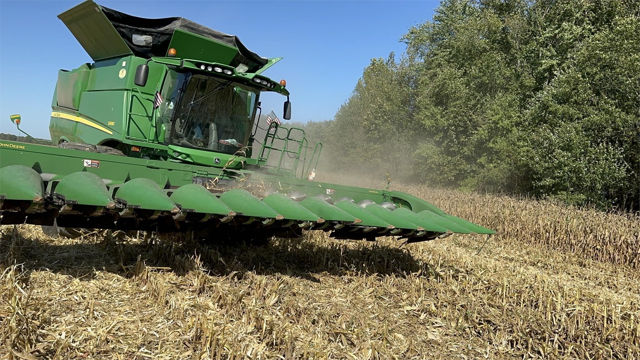 2012 John Deere S690 Combine