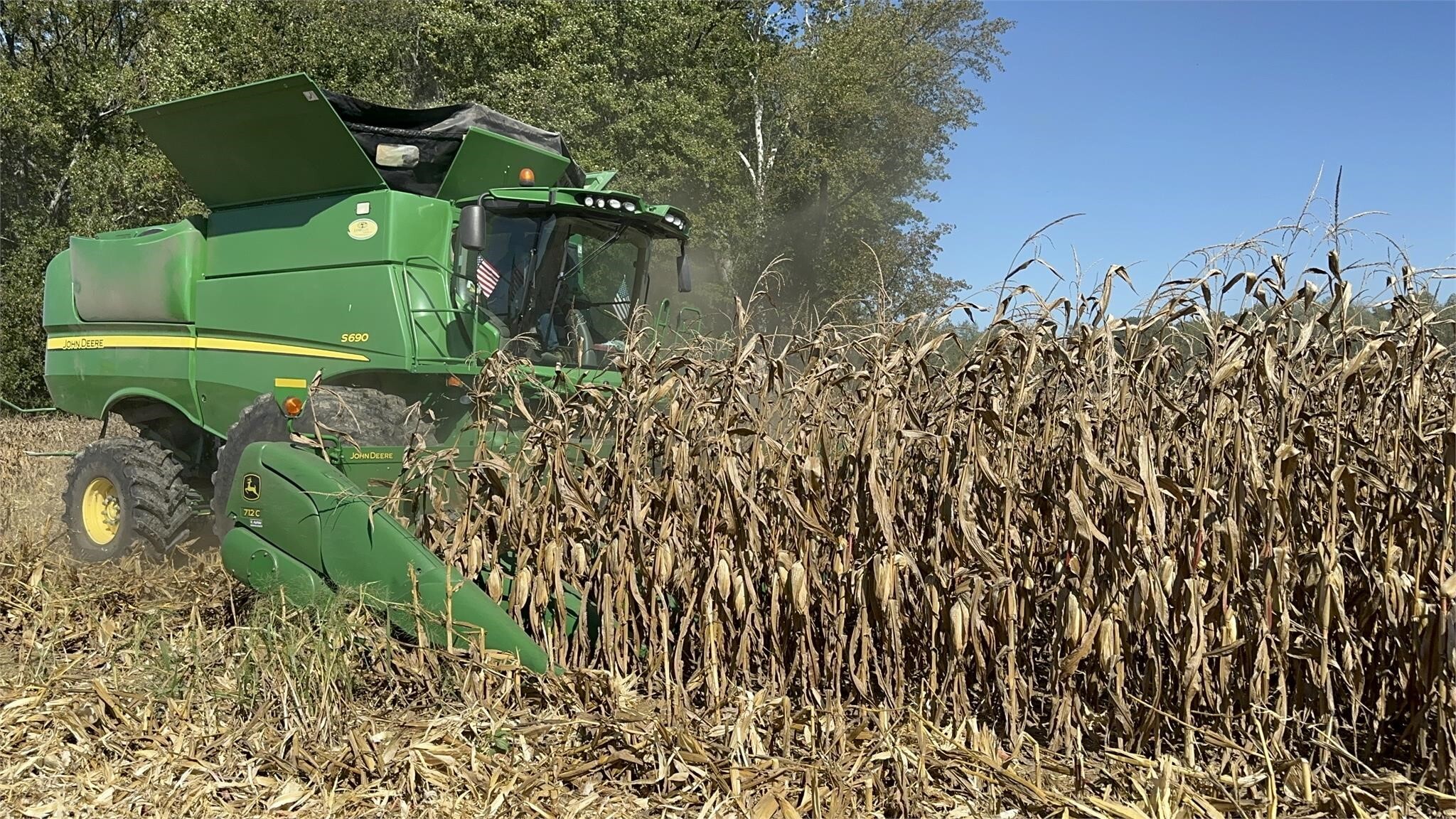 2012 John Deere S690 Combine