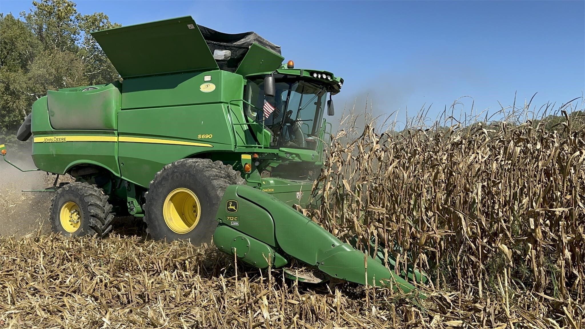 2012 John Deere S690 Combine
