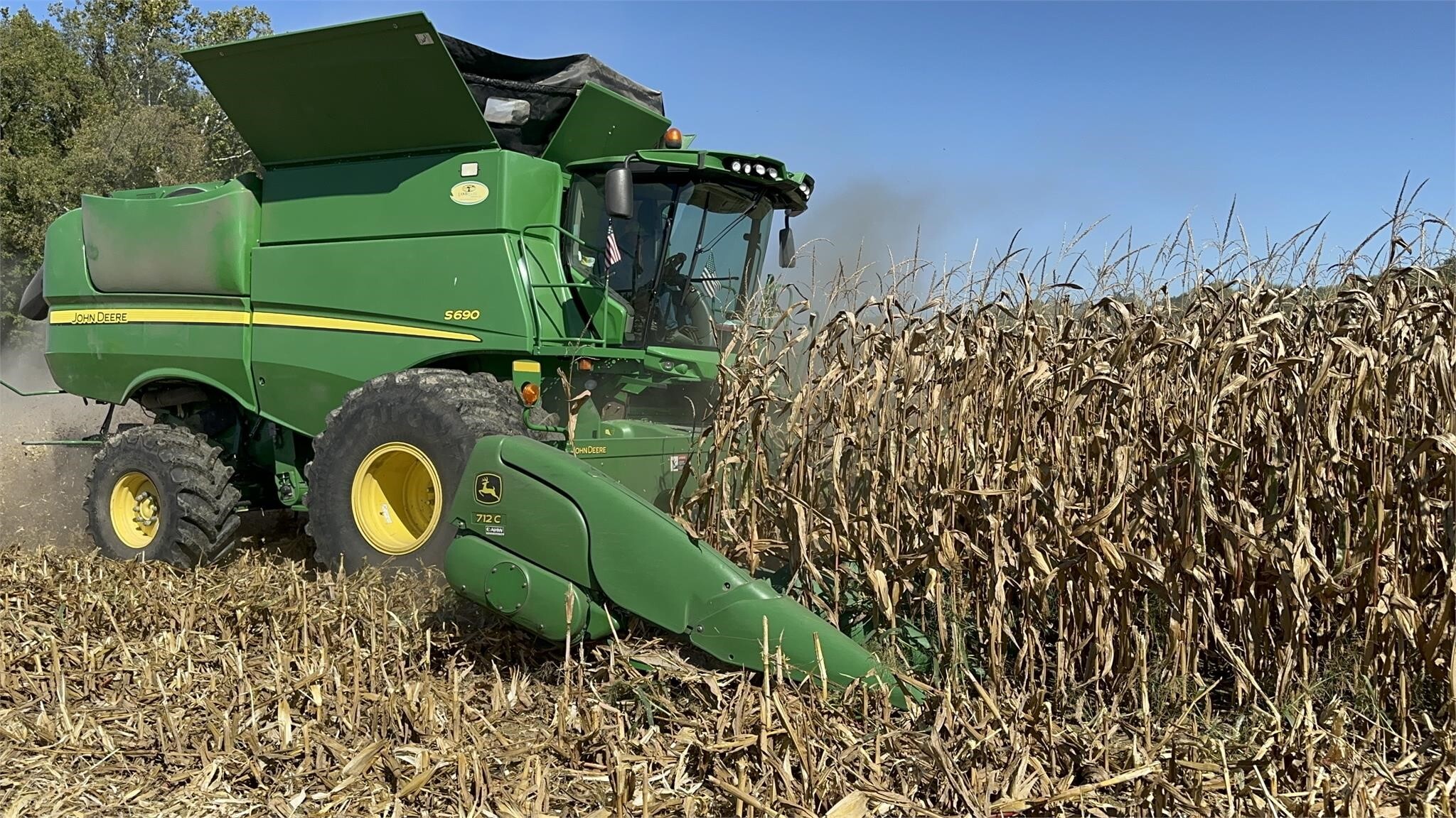 2012 John Deere S690 Combine